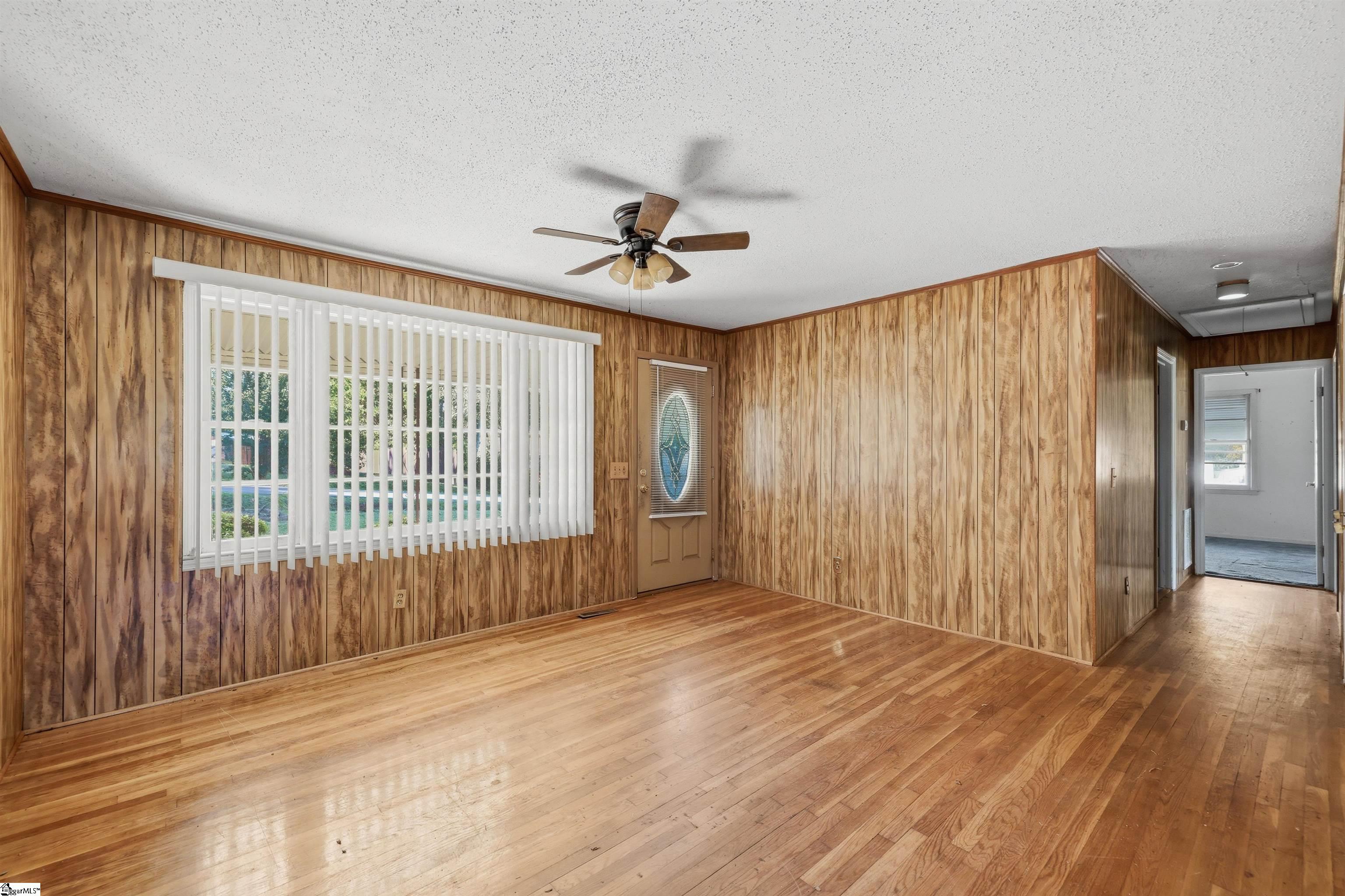 37 Theodore Circle Property Photo 5