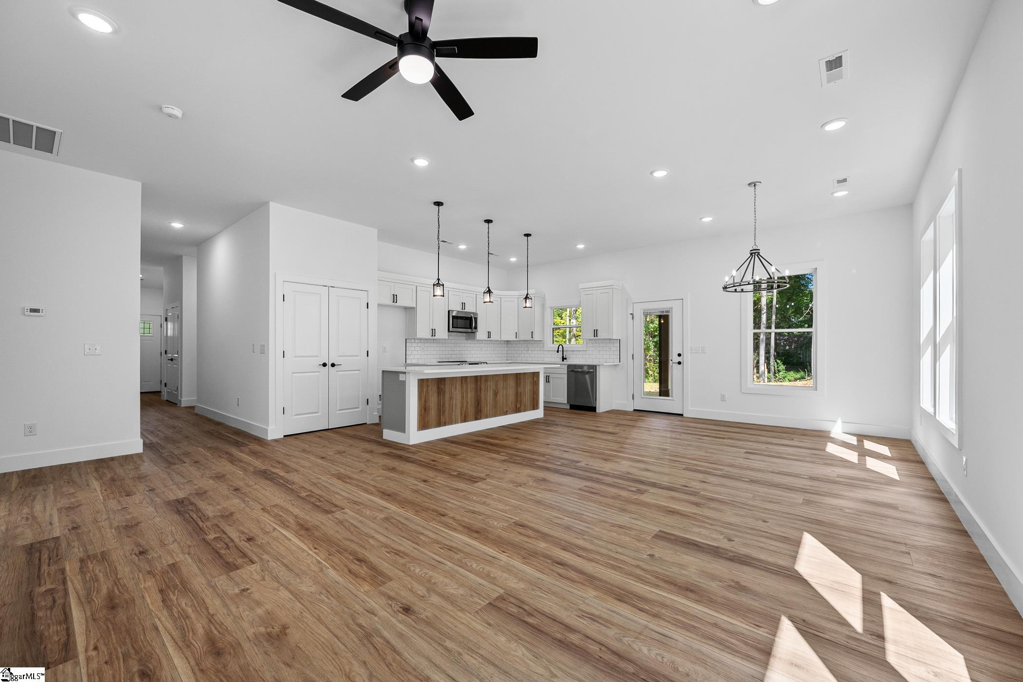 208 Eastbrook Road Property Photo 4