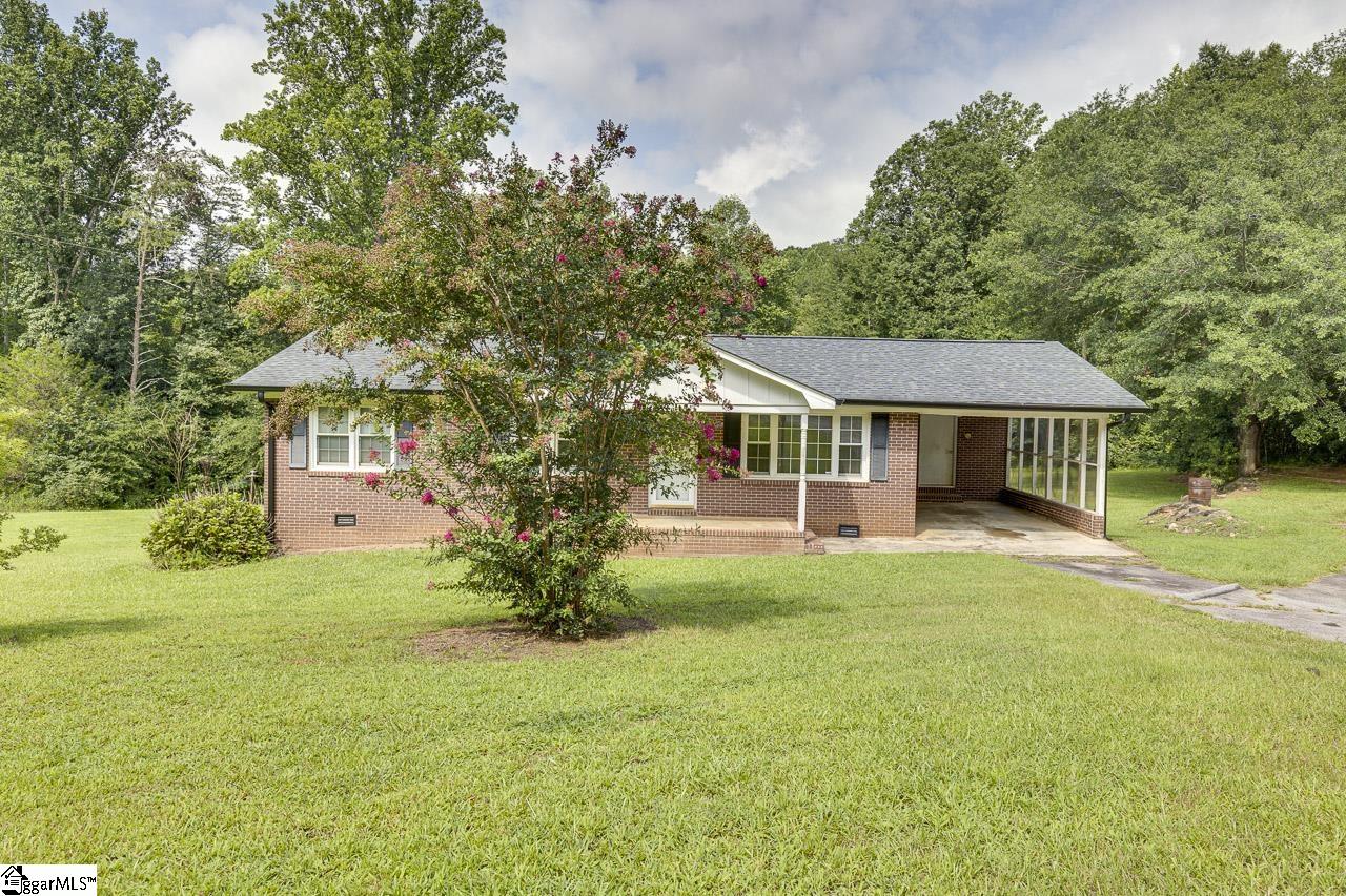 161 Academy Drive Property Photo 3