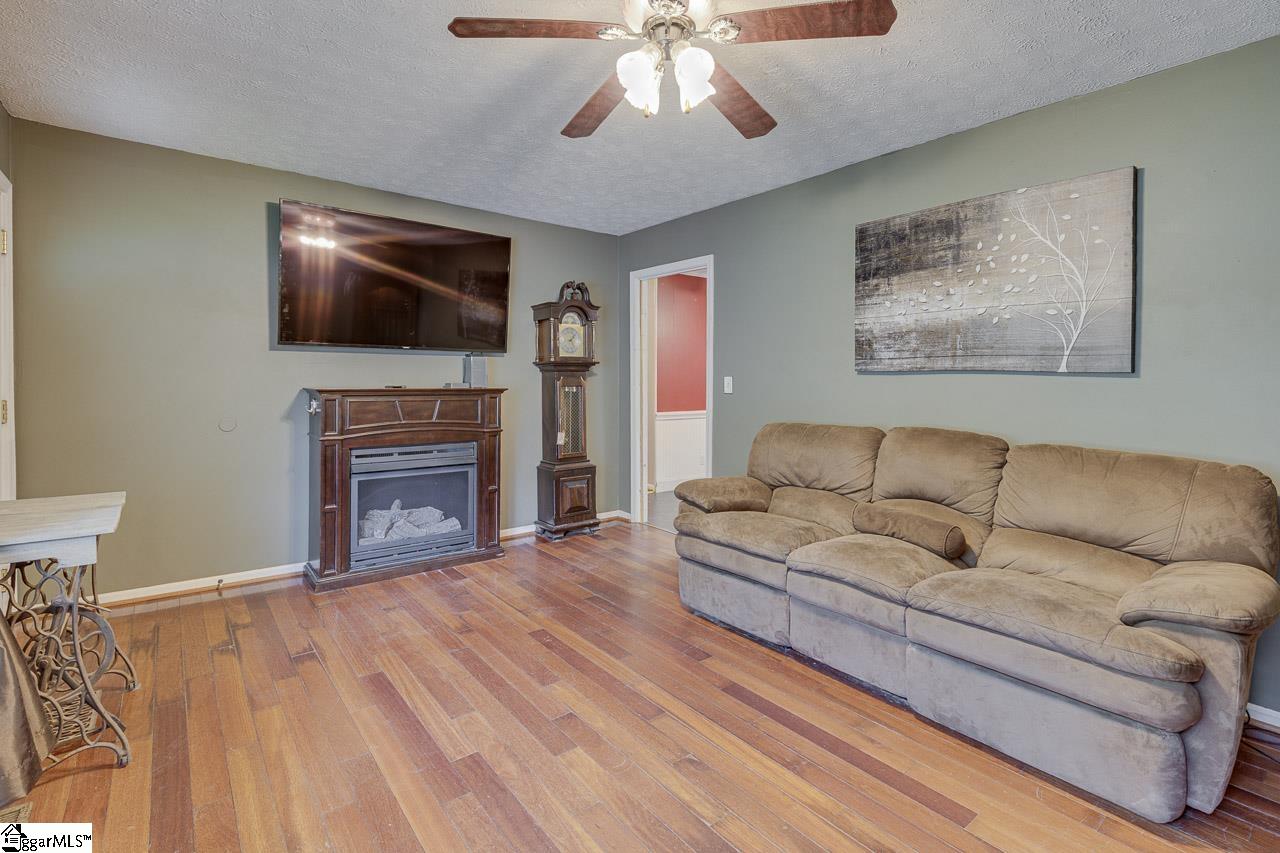161 Academy Drive Property Photo 10