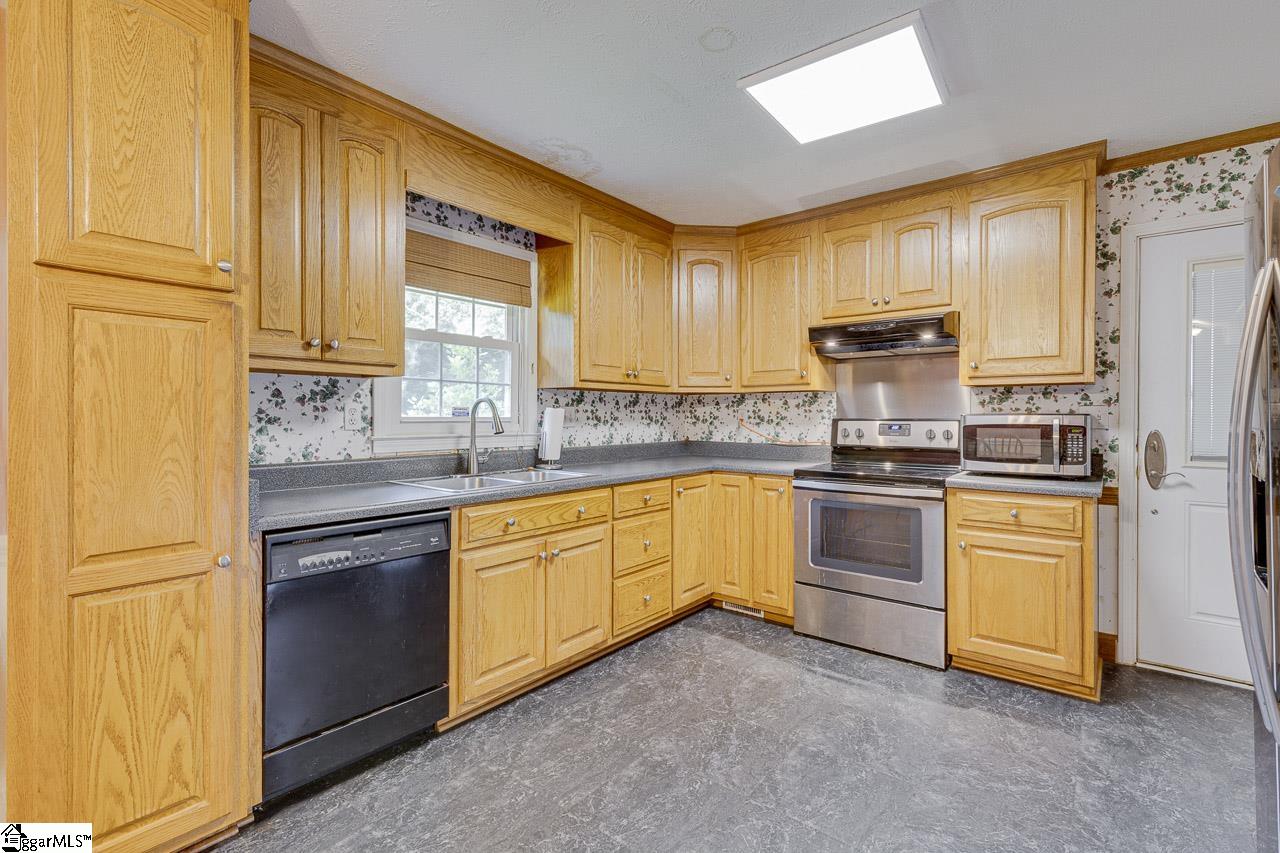 161 Academy Drive Property Photo 14