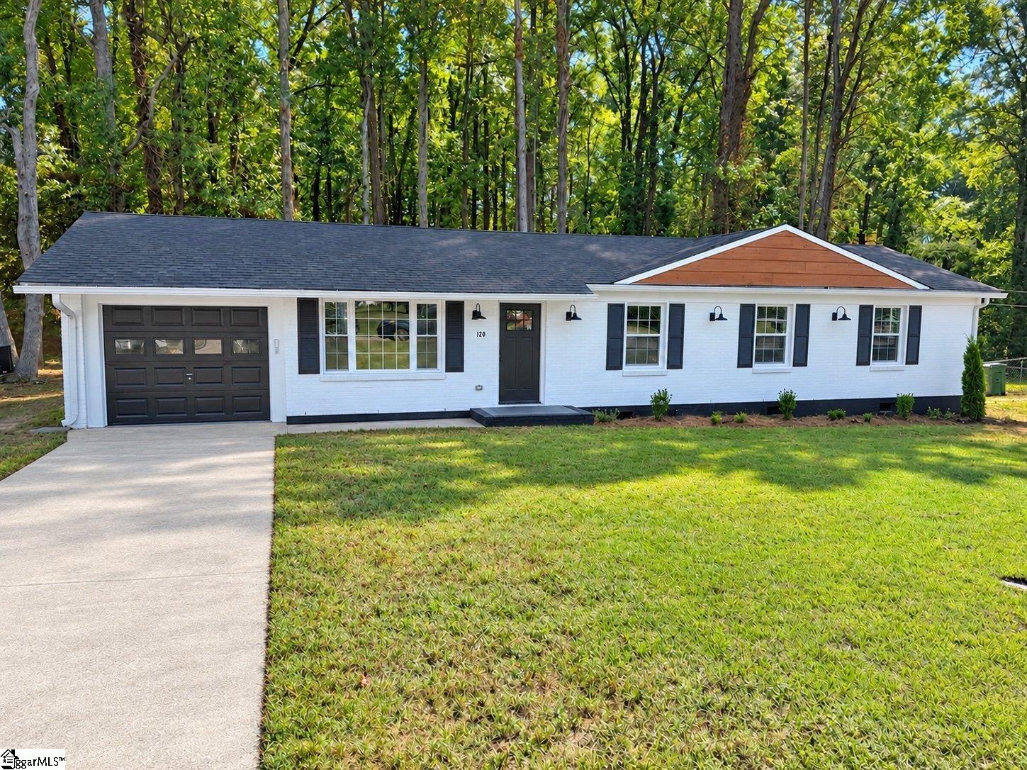 120 Shadecrest Drive Property Photo 2