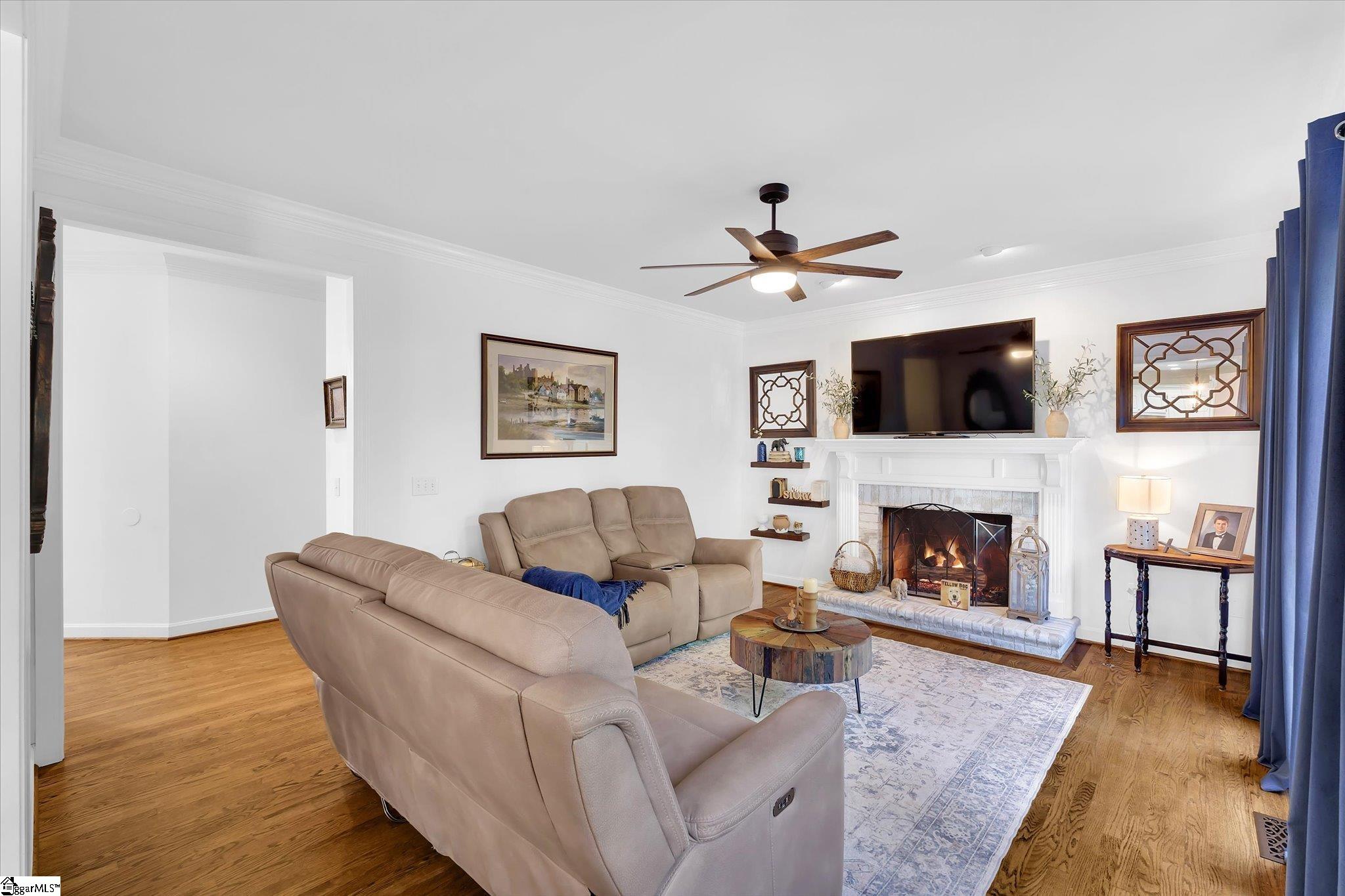 6 Falling Ridge Court Property Photo 10