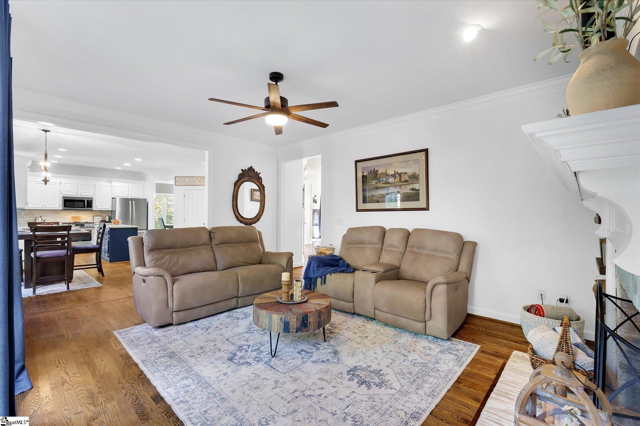 6 Falling Ridge Court Property Photo 12