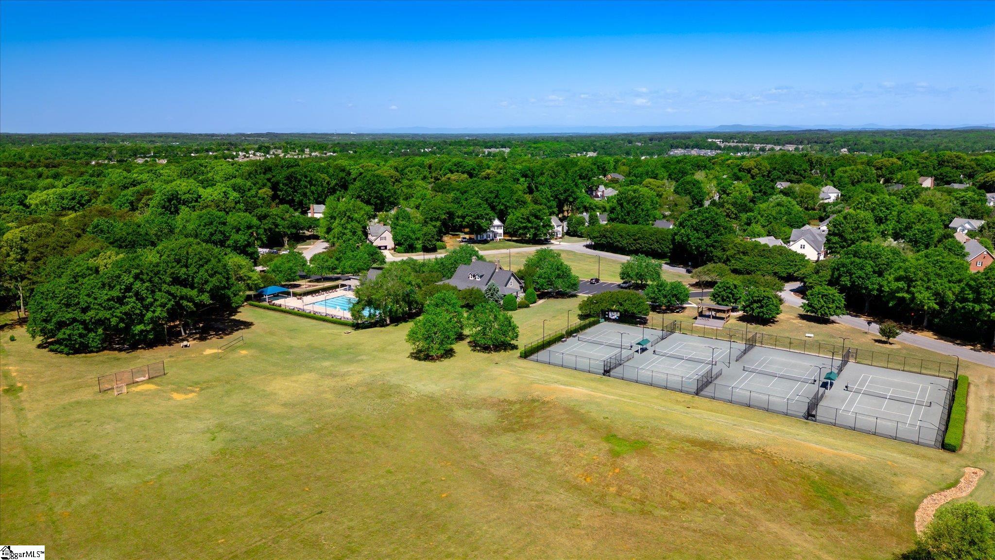 6 Falling Ridge Court Property Photo 34
