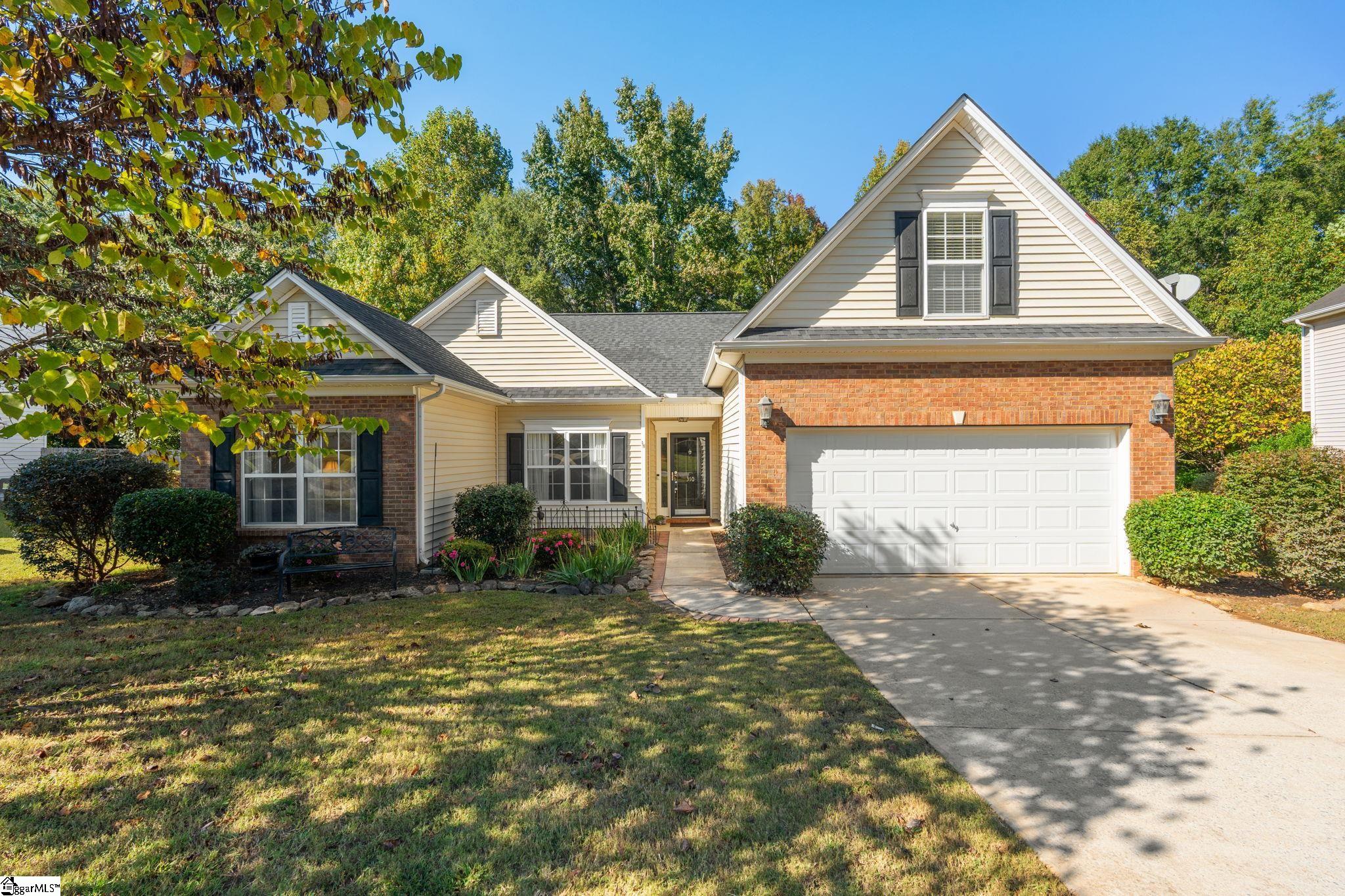 310 Blue Heron Circle Property Photo 1