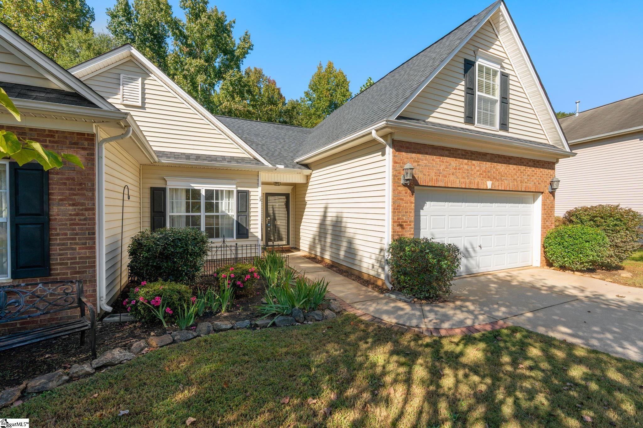 310 Blue Heron Circle Property Photo 2