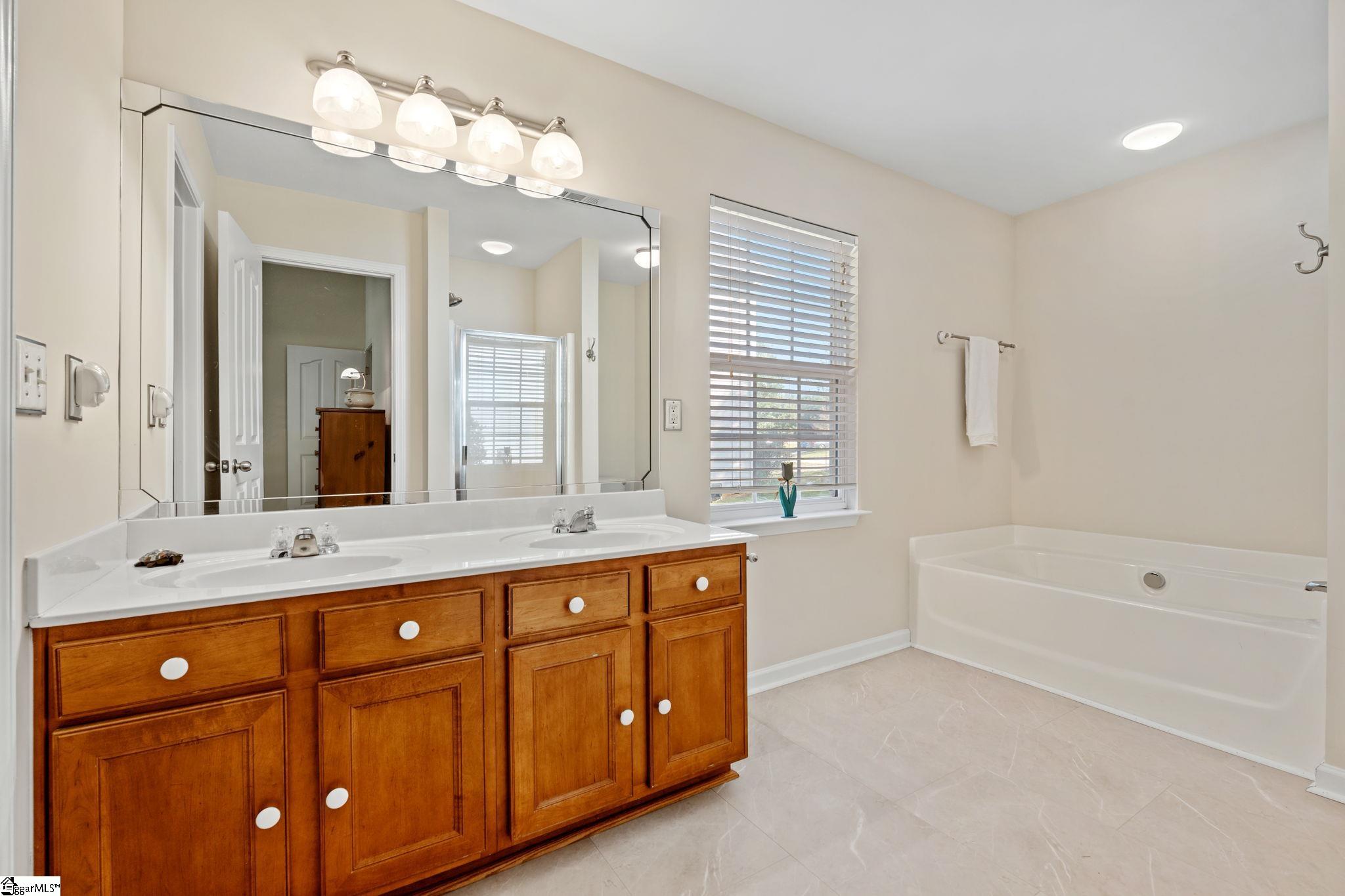 310 Blue Heron Circle Property Photo 17