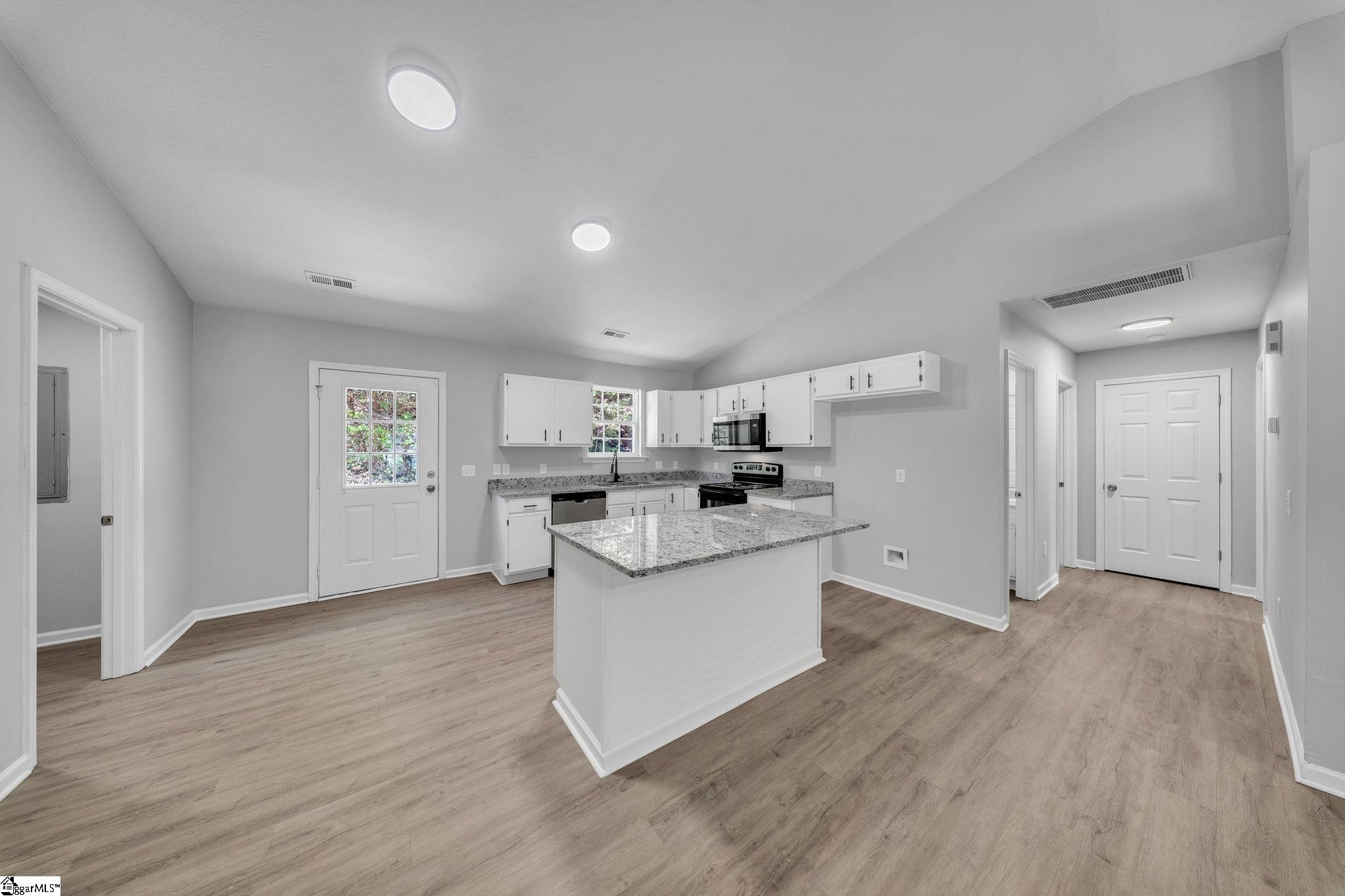 21 Backwater Way Property Photo 5