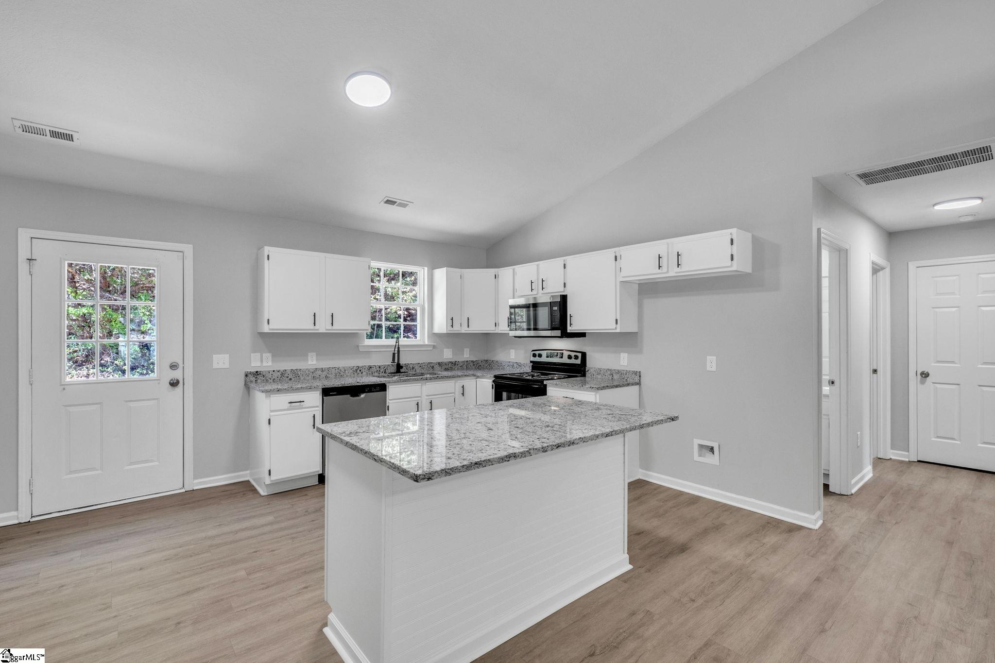 21 Backwater Way Property Photo 8