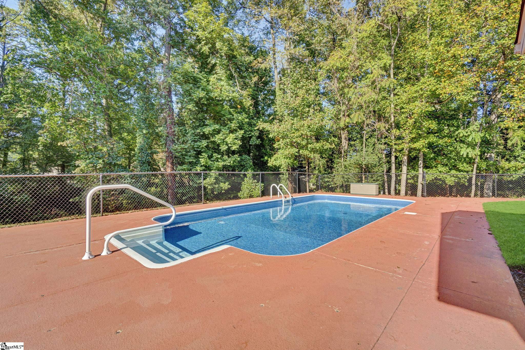 104 W Croydon Court Property Photo 4