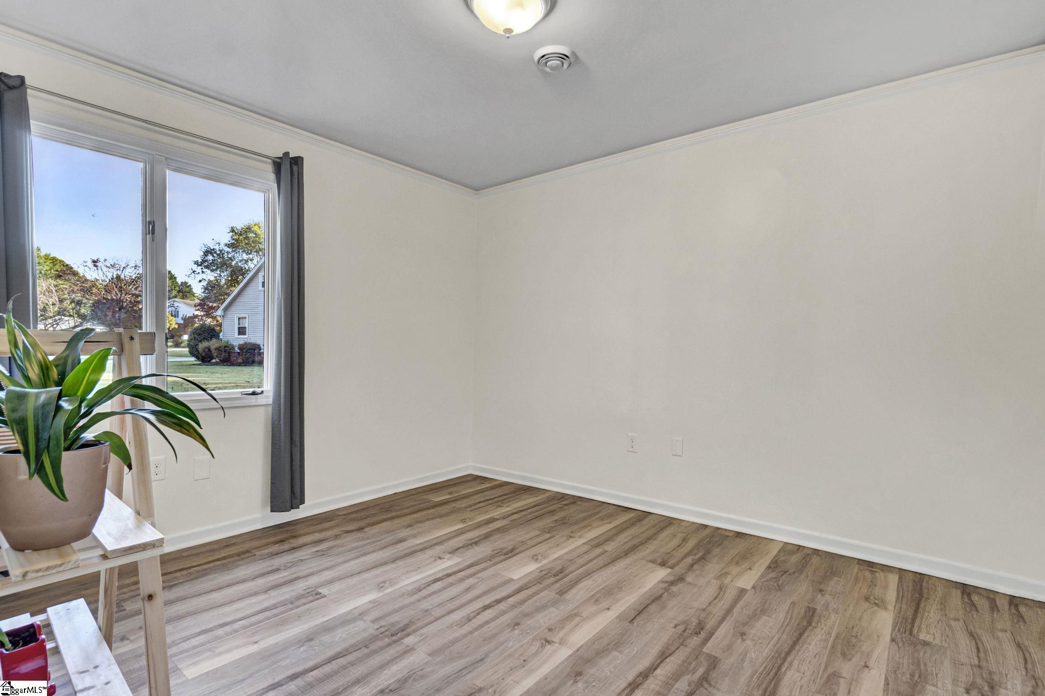 104 W Croydon Court Property Photo 16