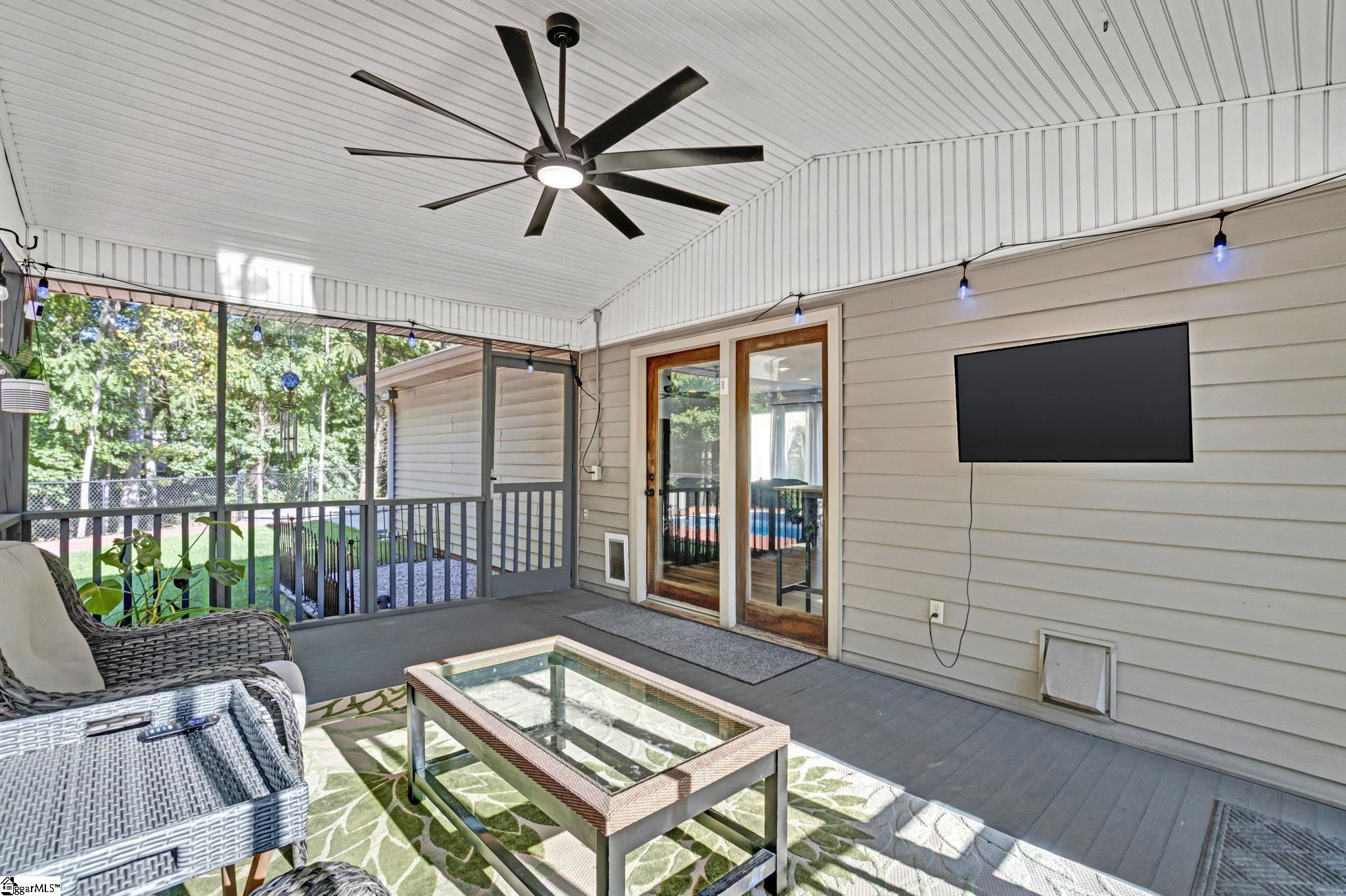 104 W Croydon Court Property Photo 40