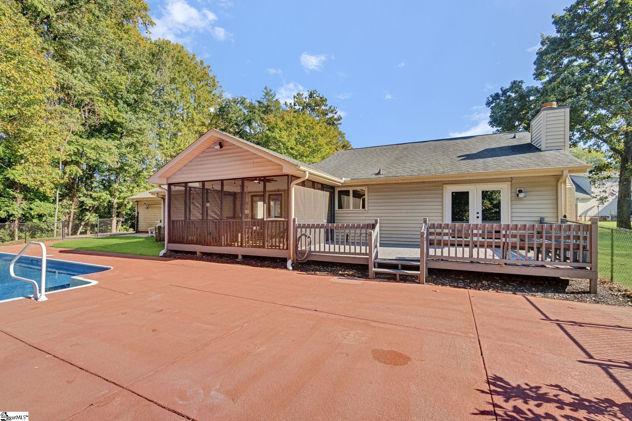 104 W Croydon Court Property Photo 44