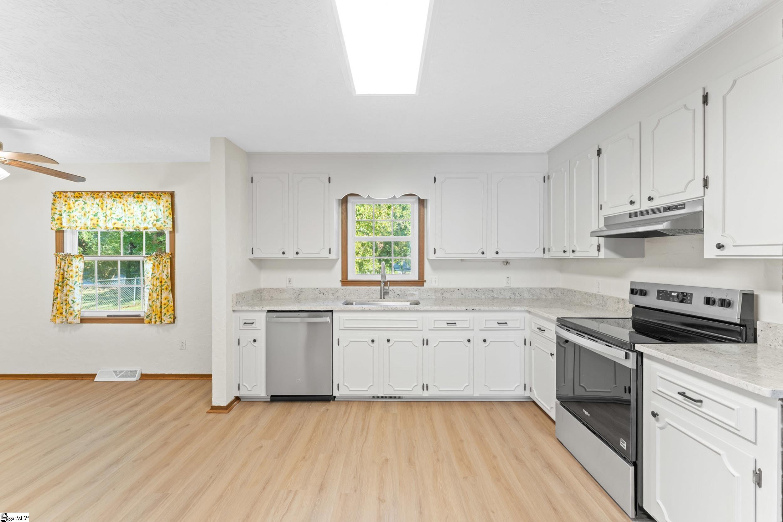 503 Windward Way Property Photo 12