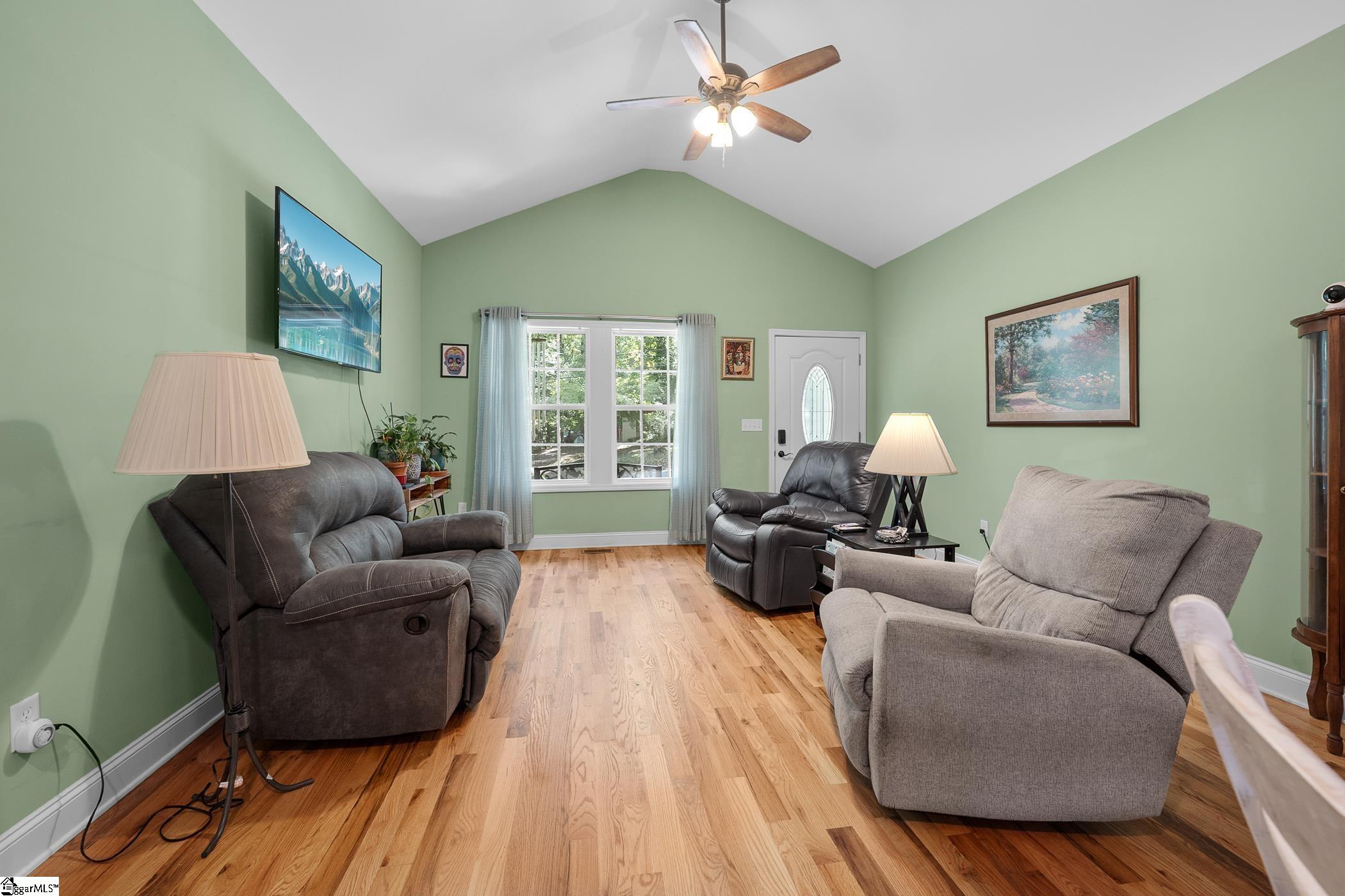 122 W Baker Street Property Photo 5