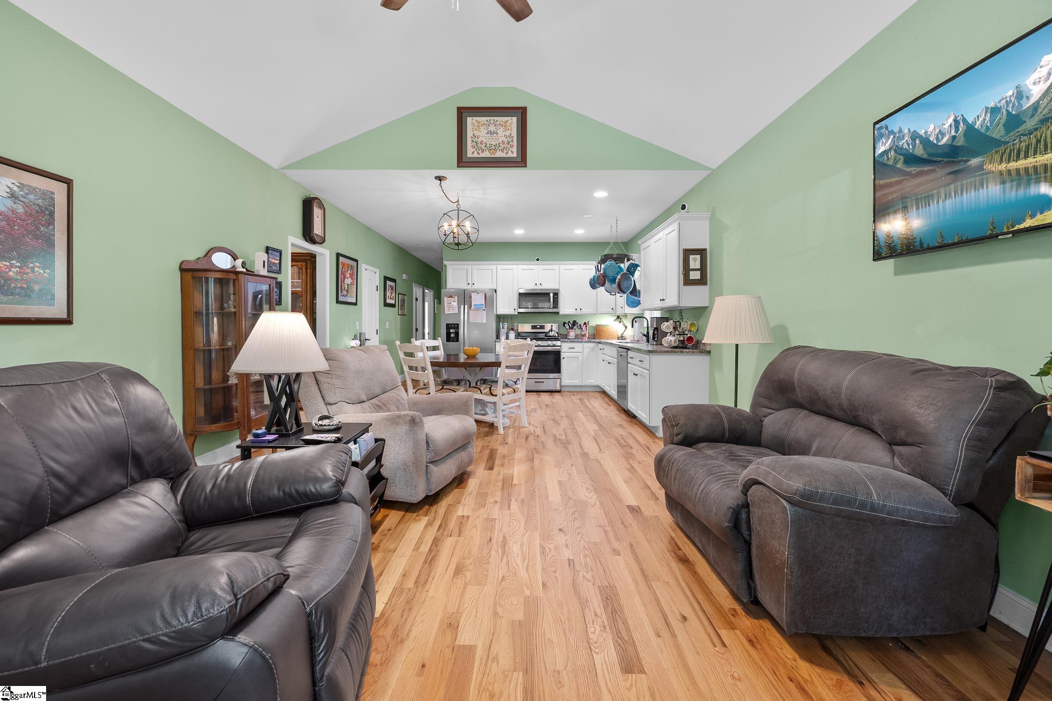 122 W Baker Street Property Photo 7