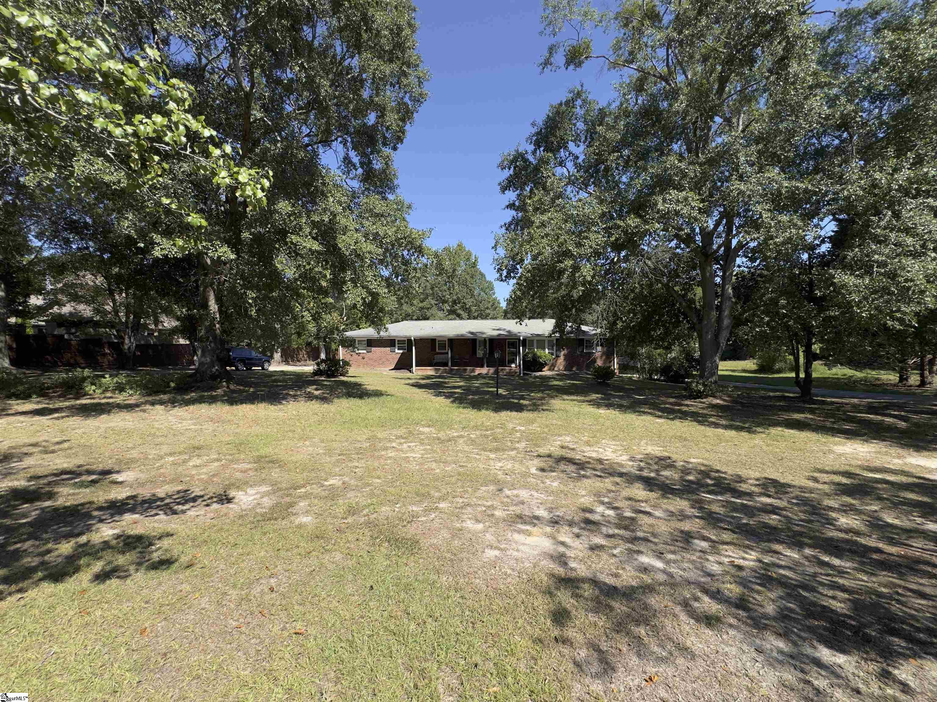 1923 Roper Mountain Road Property Photo 1