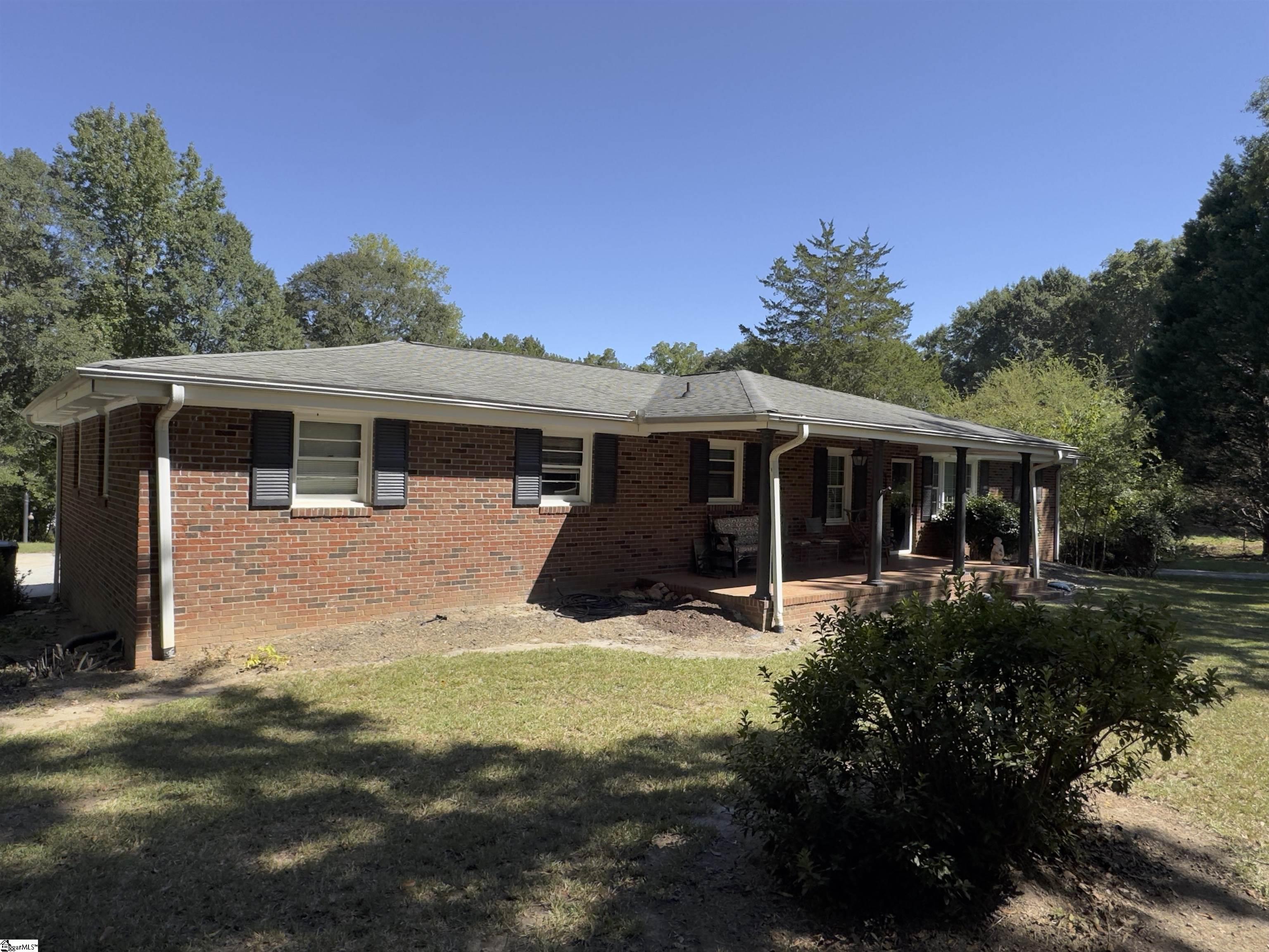 1923 Roper Mountain Road Property Photo 4