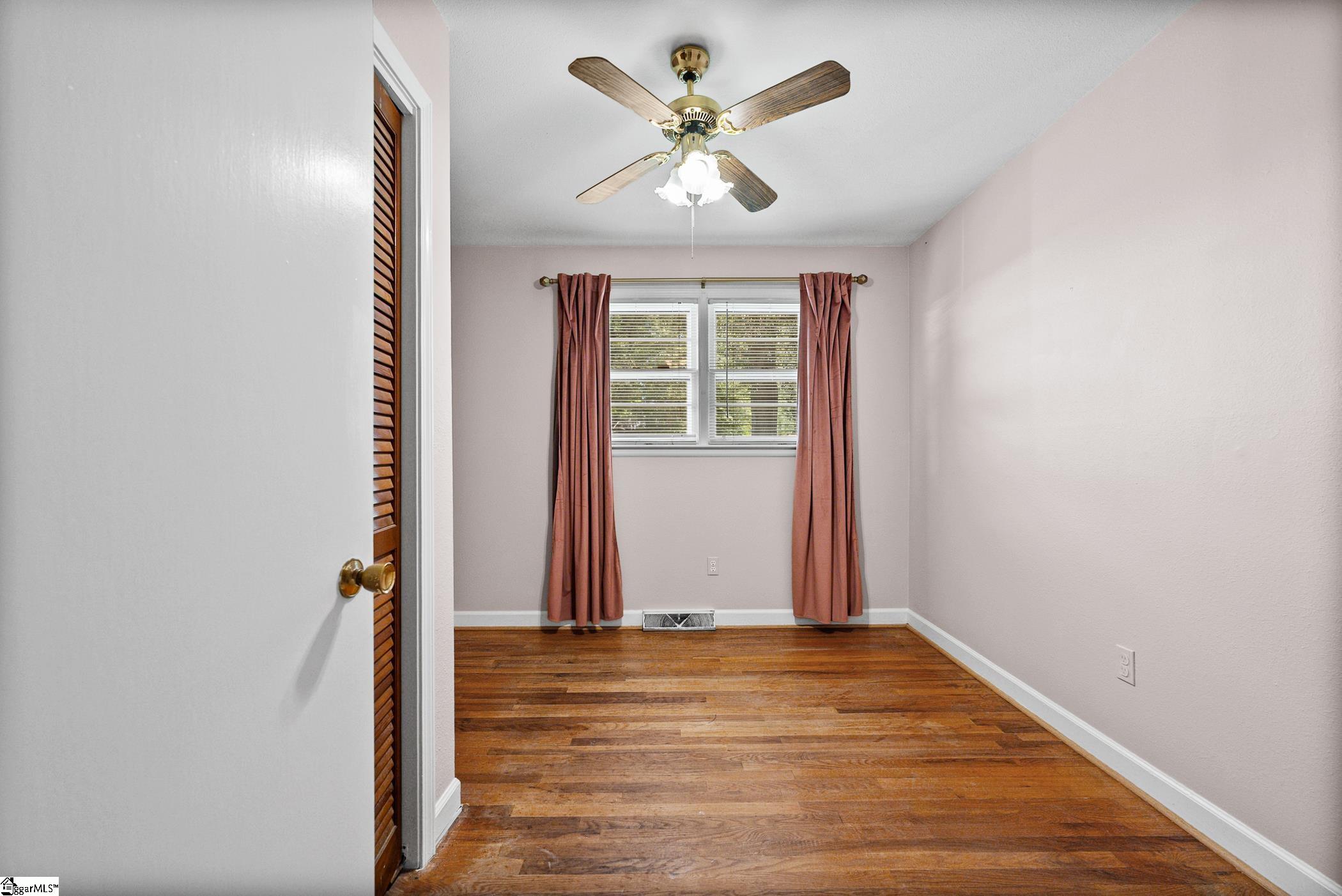 120 Kingston Drive Property Photo 17