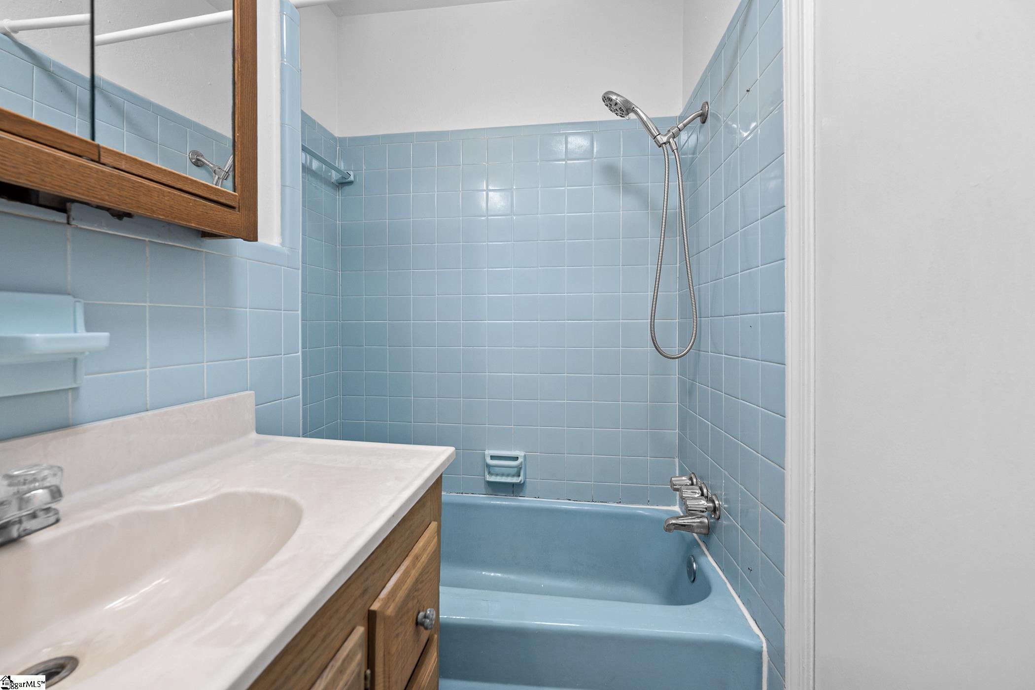 120 Kingston Drive Property Photo 25