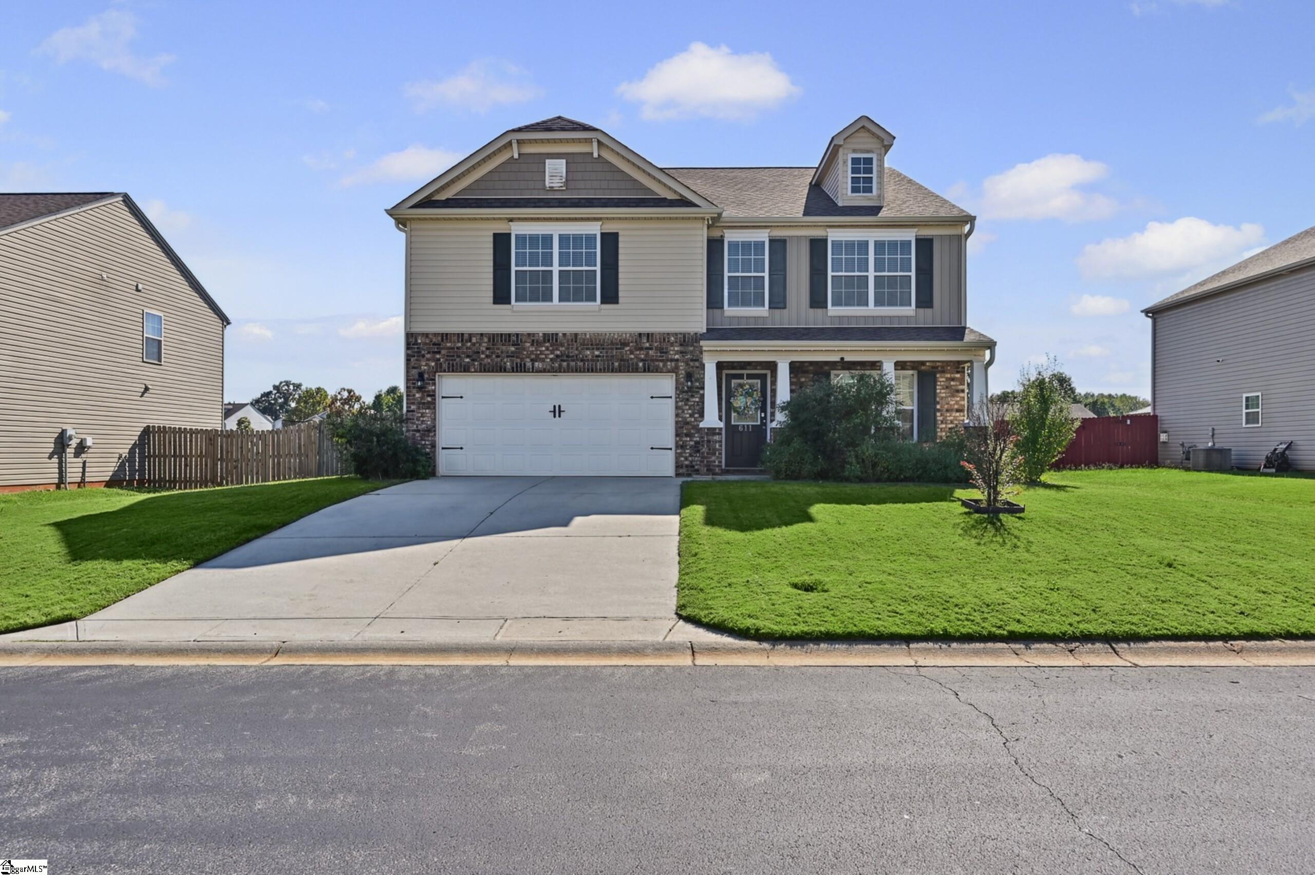 611 Willow Bank Landing Property Photo 1