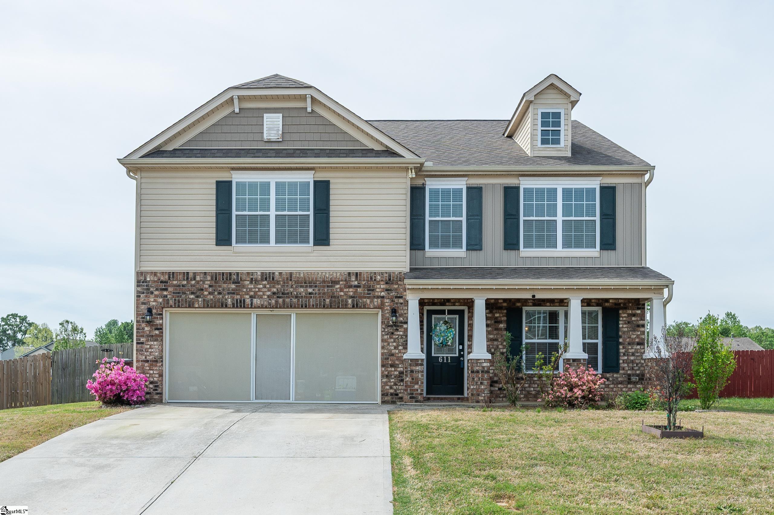 611 Willow Bank Landing Property Photo 3