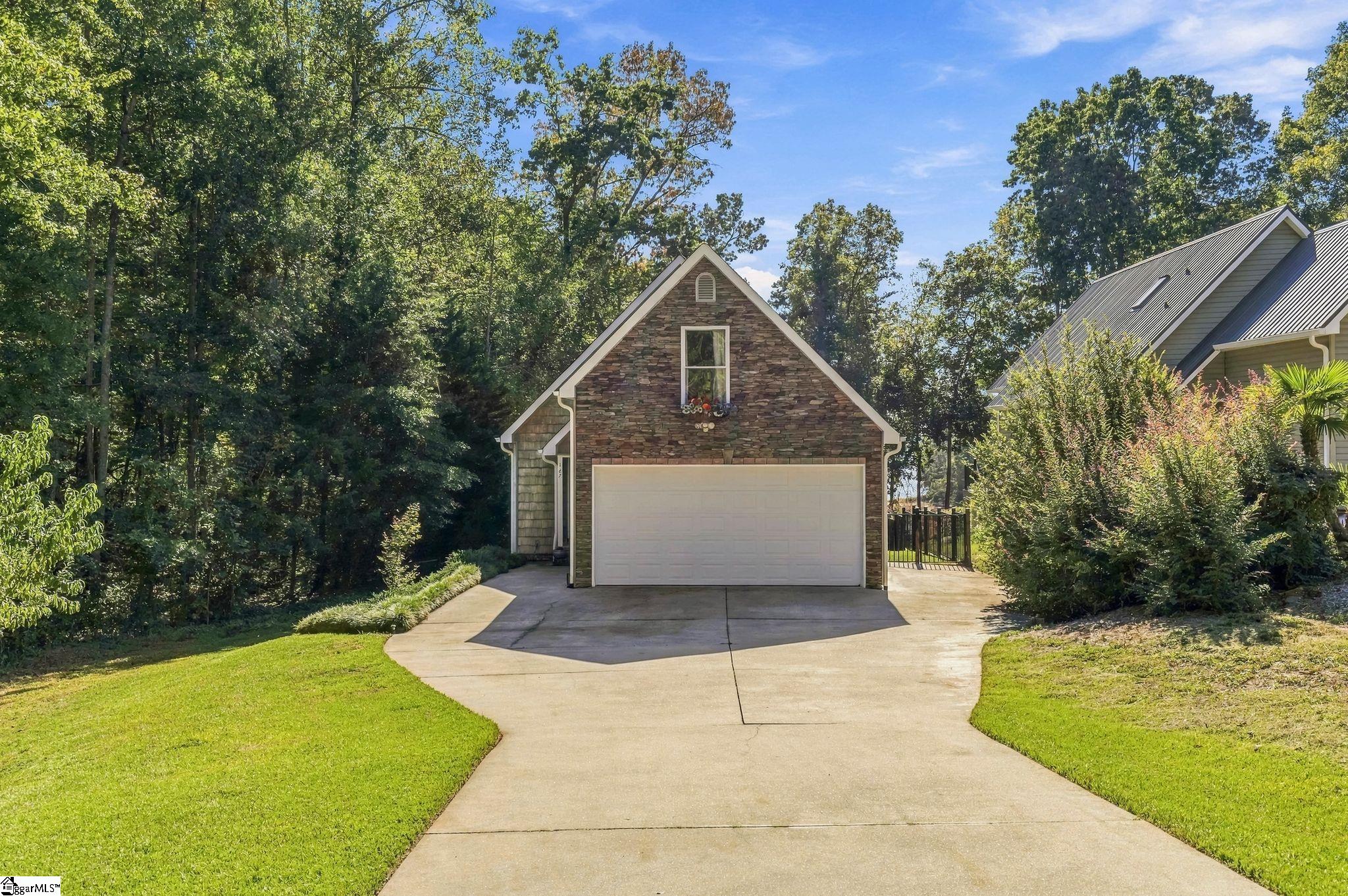 127 Fields Avenue Property Photo 3