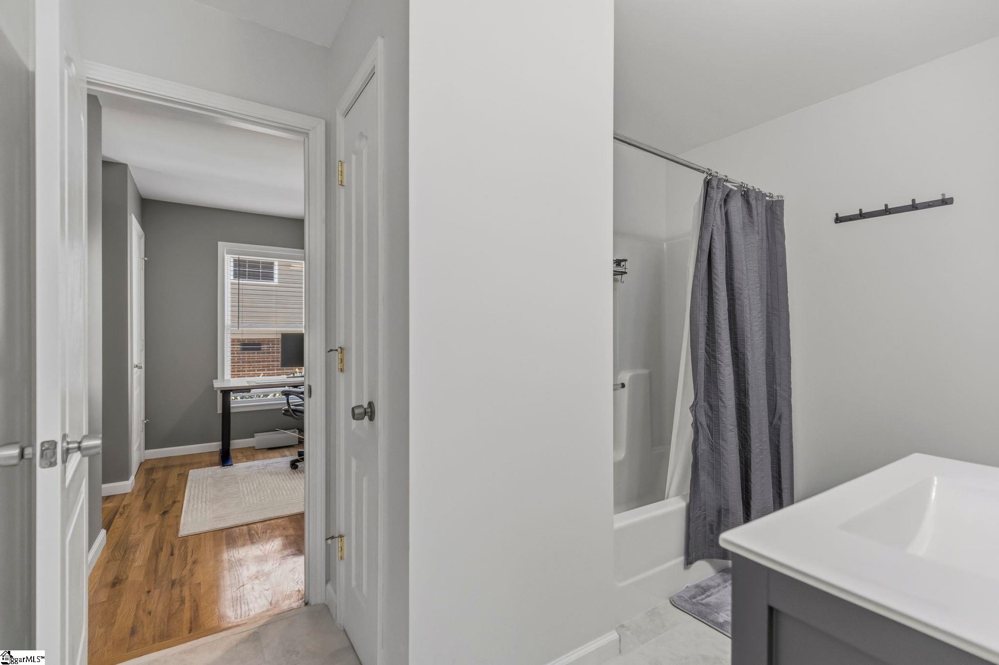 127 Fields Avenue Property Photo 15