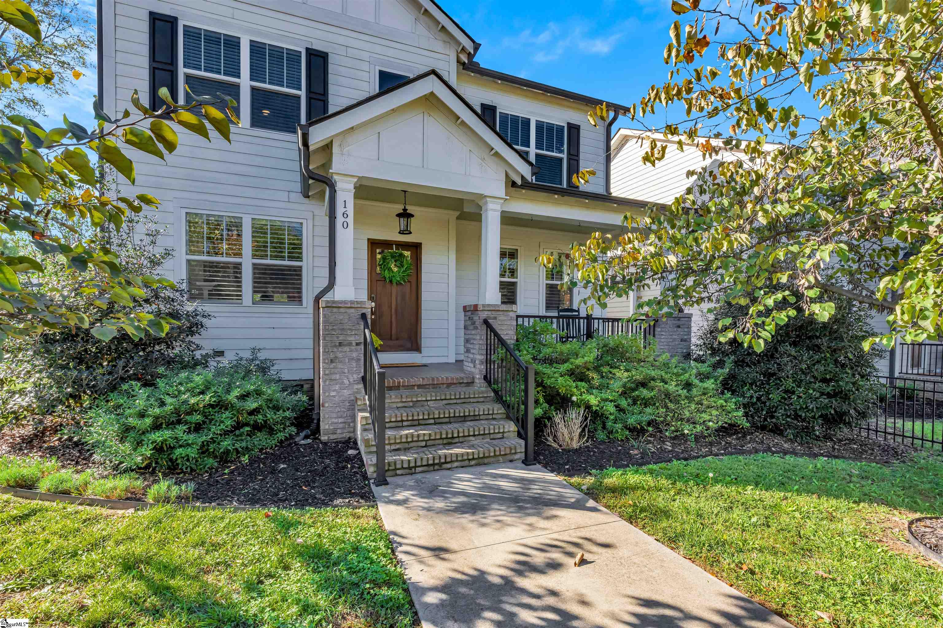 160 Stall Street Property Photo 6