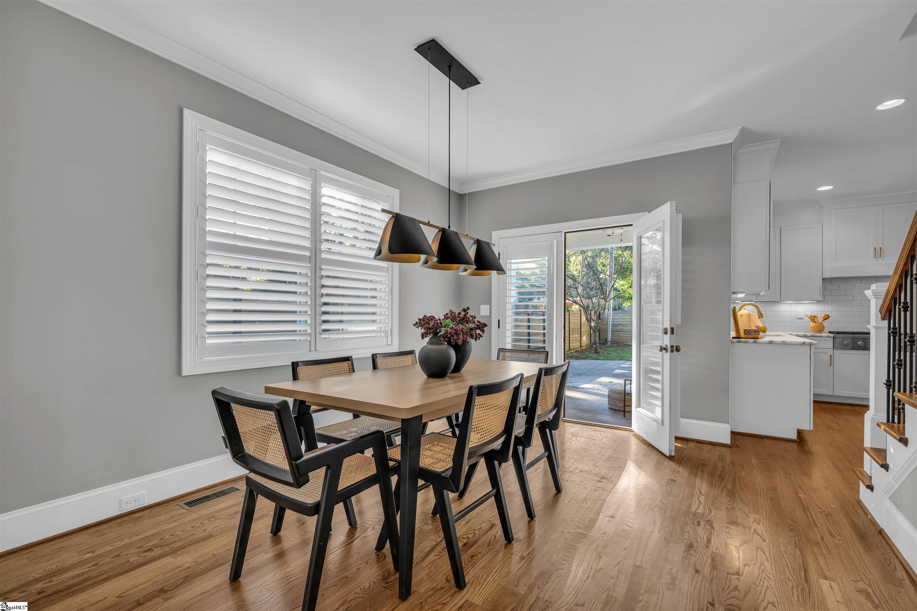 160 Stall Street Property Photo 10