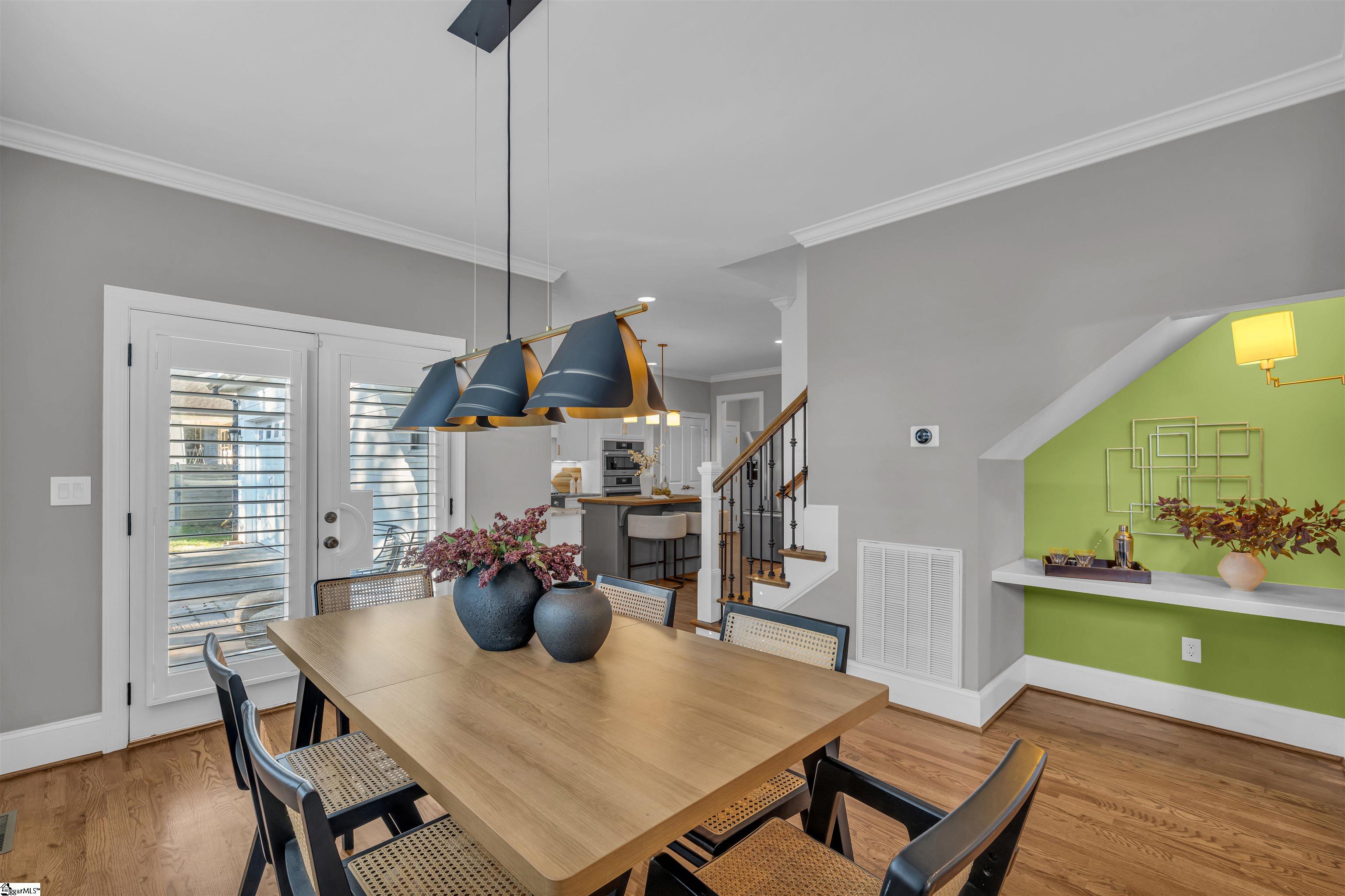 160 Stall Street Property Photo 13