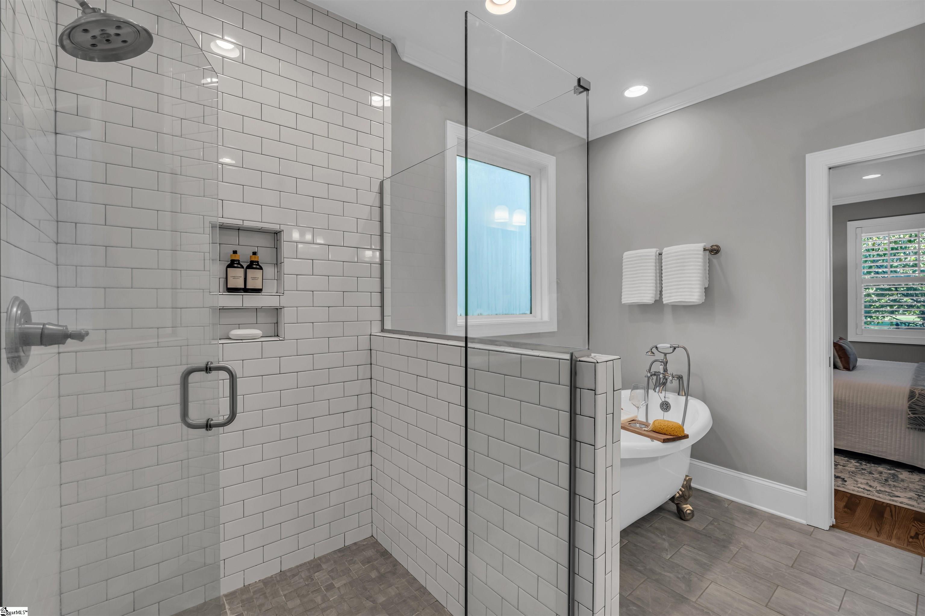 160 Stall Street Property Photo 22