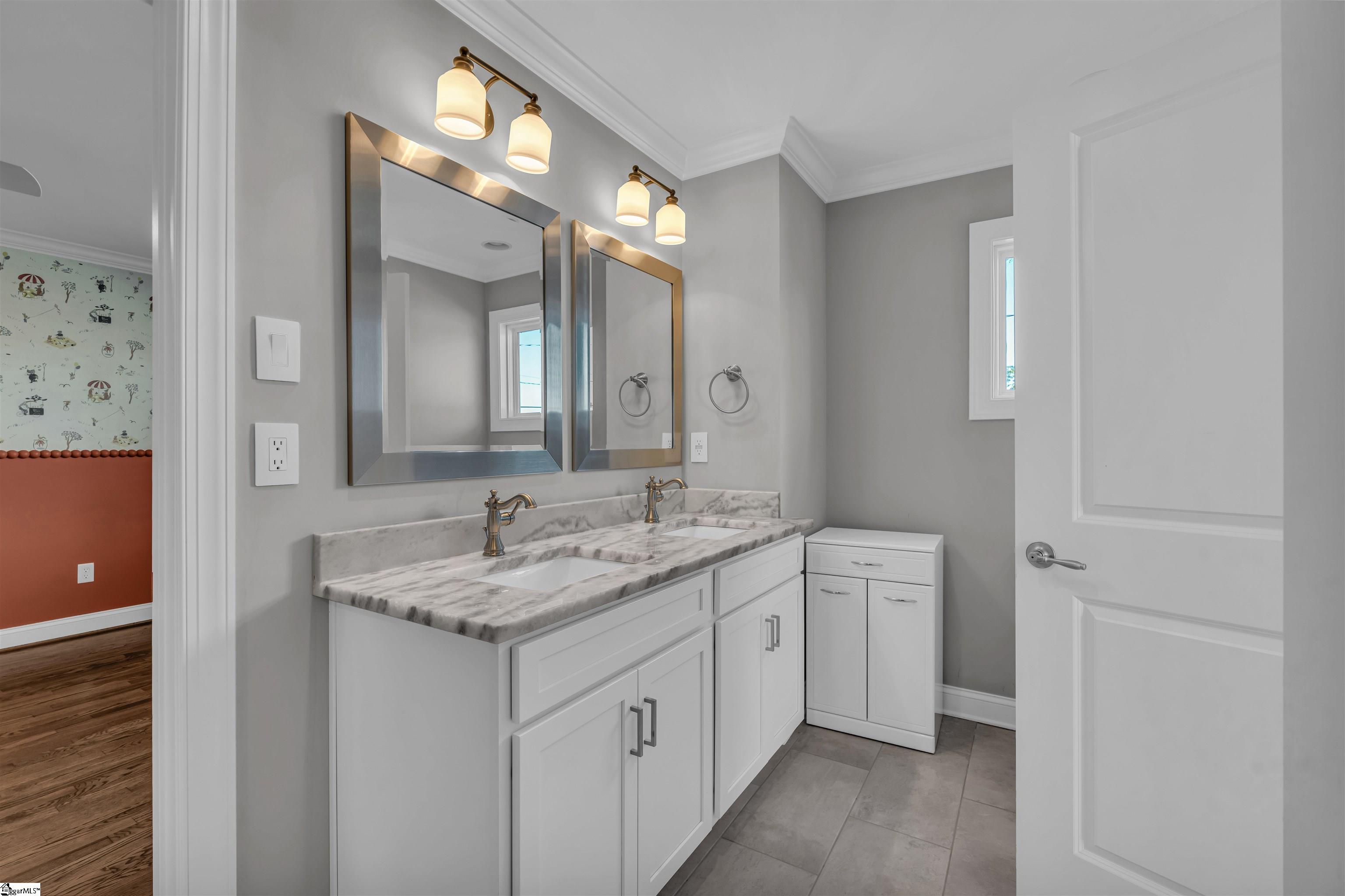 160 Stall Street Property Photo 30