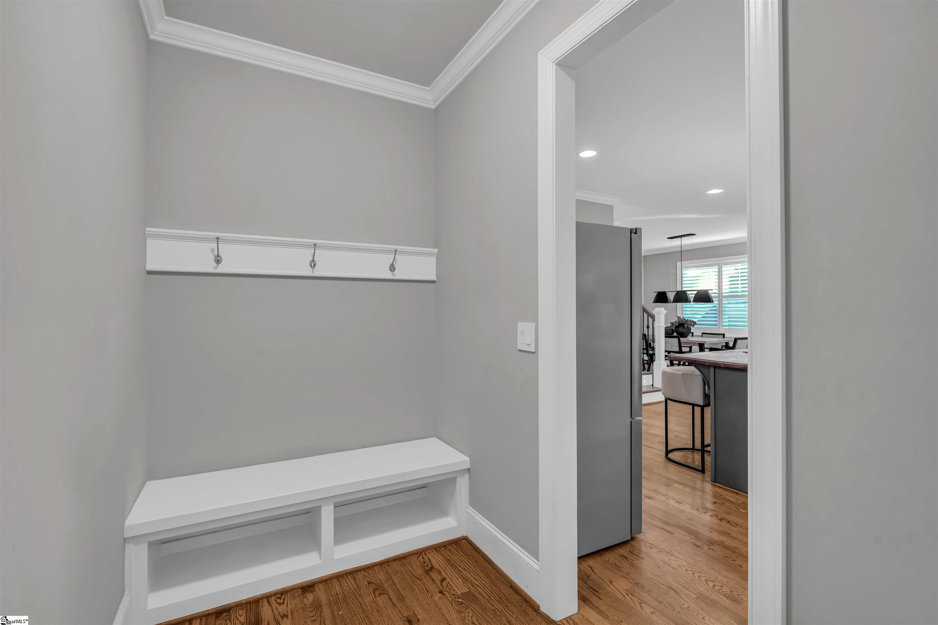 160 Stall Street Property Photo 33