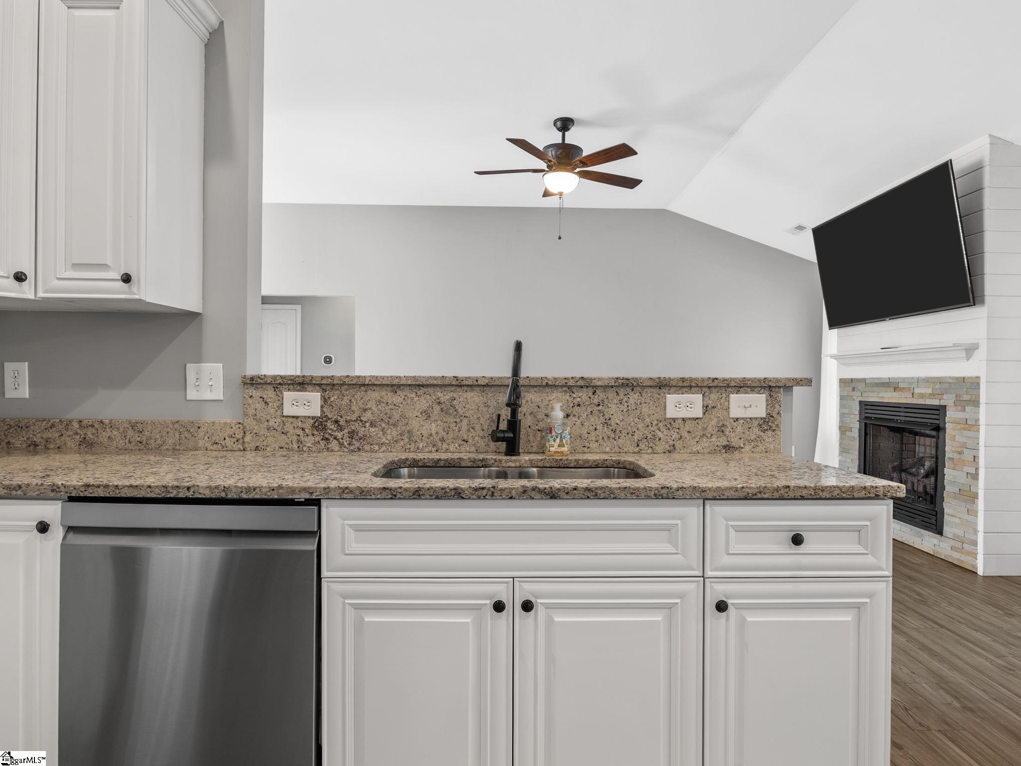 449 Abberly Lane Property Photo 14