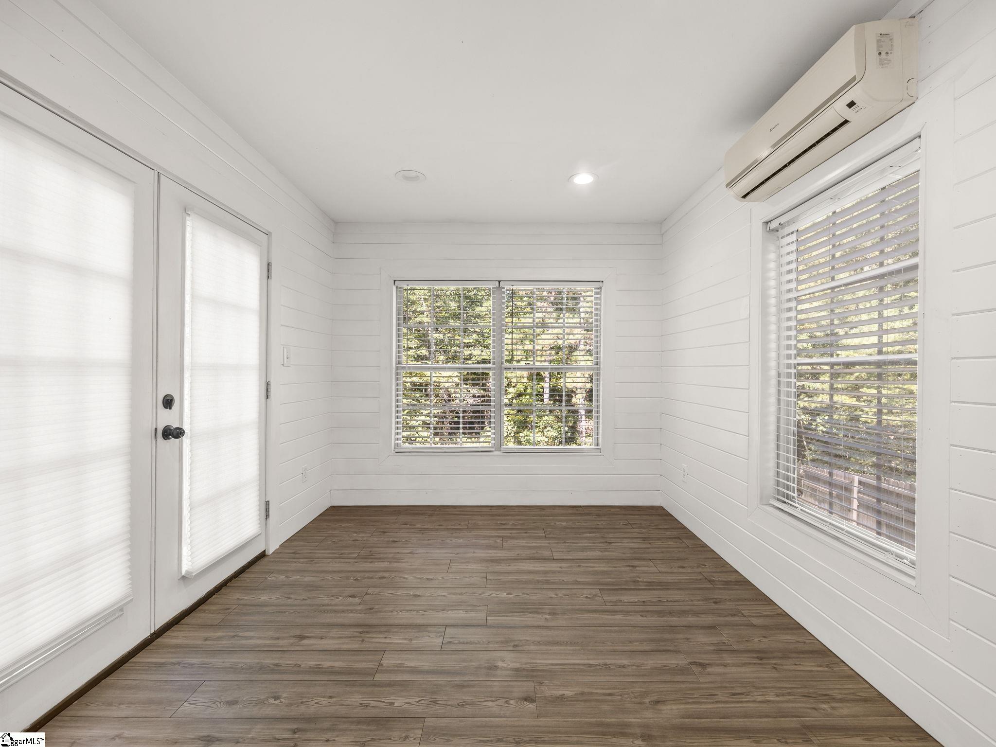 449 Abberly Lane Property Photo 18