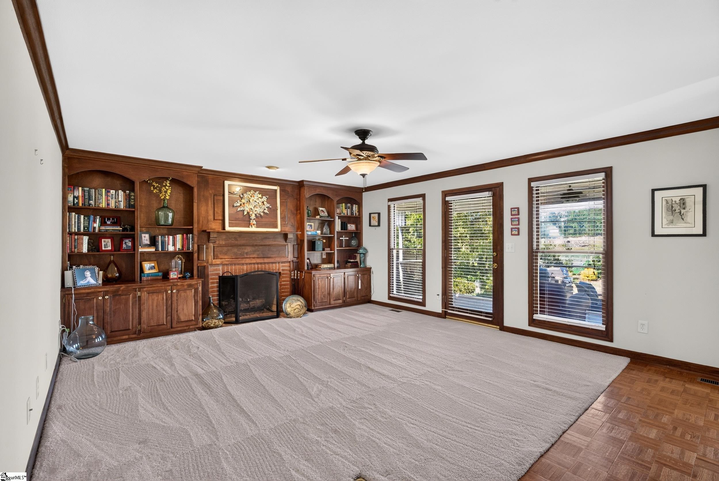 225 E Shallowstone Road Property Photo 6