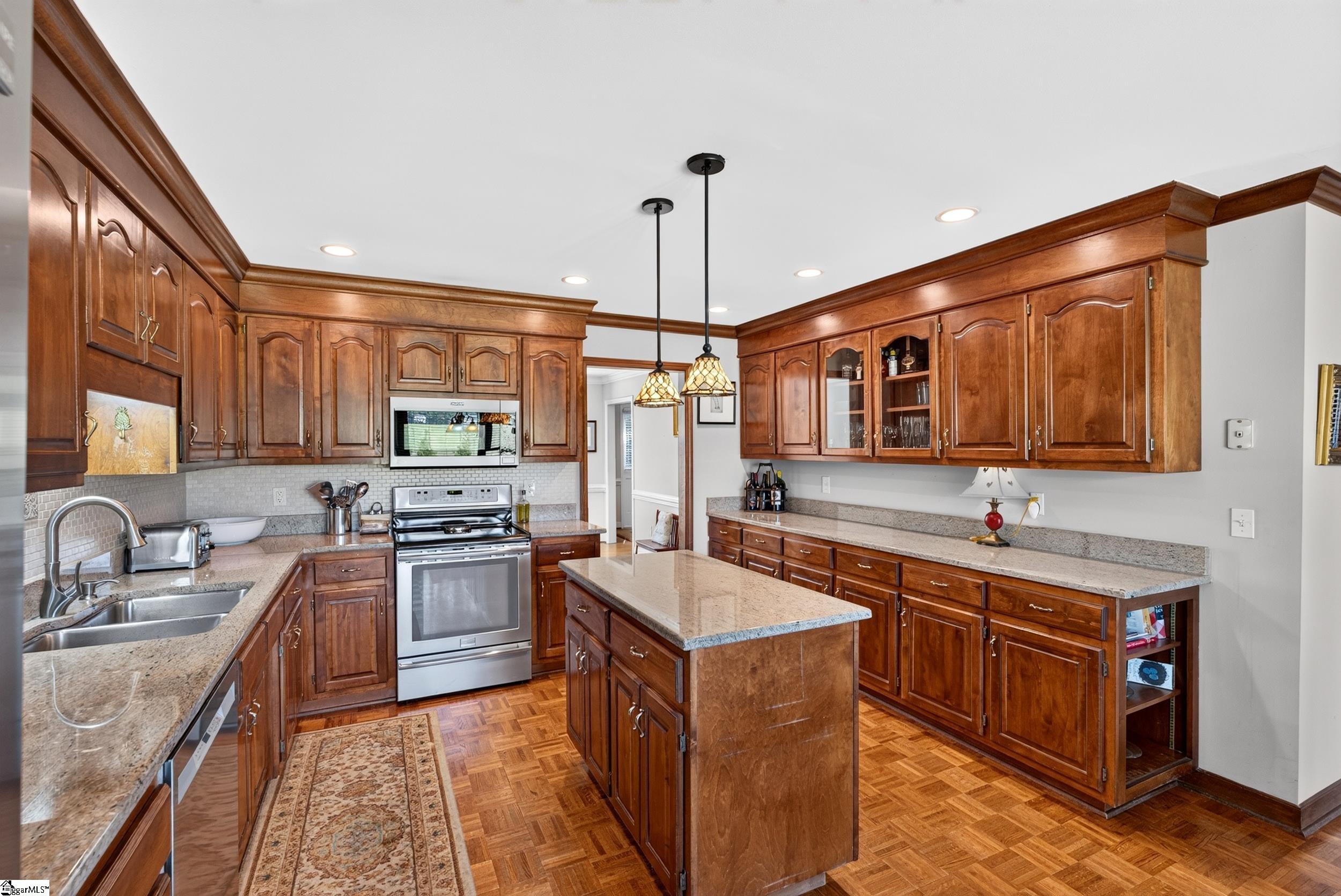 225 E Shallowstone Road Property Photo 8