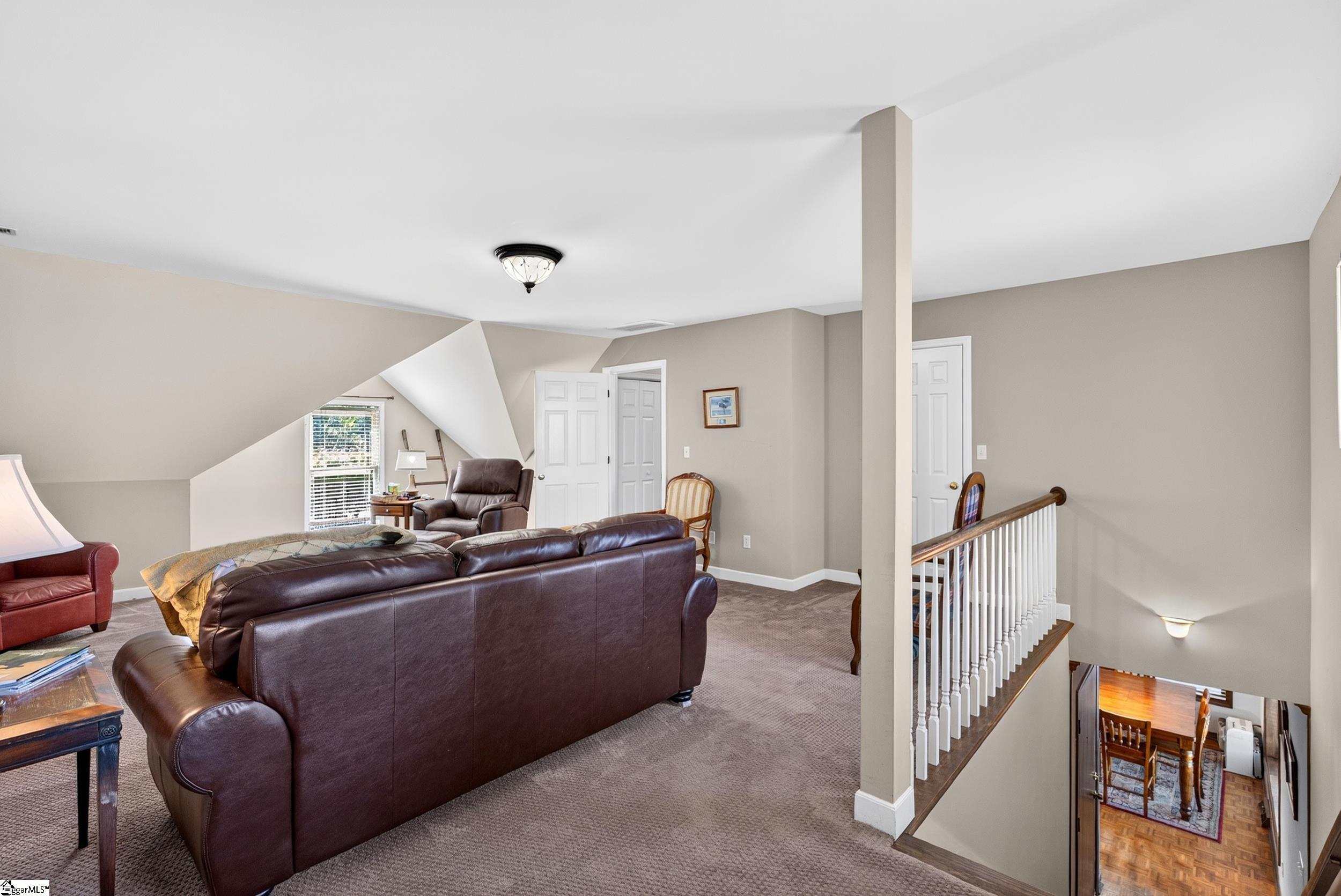 225 E Shallowstone Road Property Photo 12