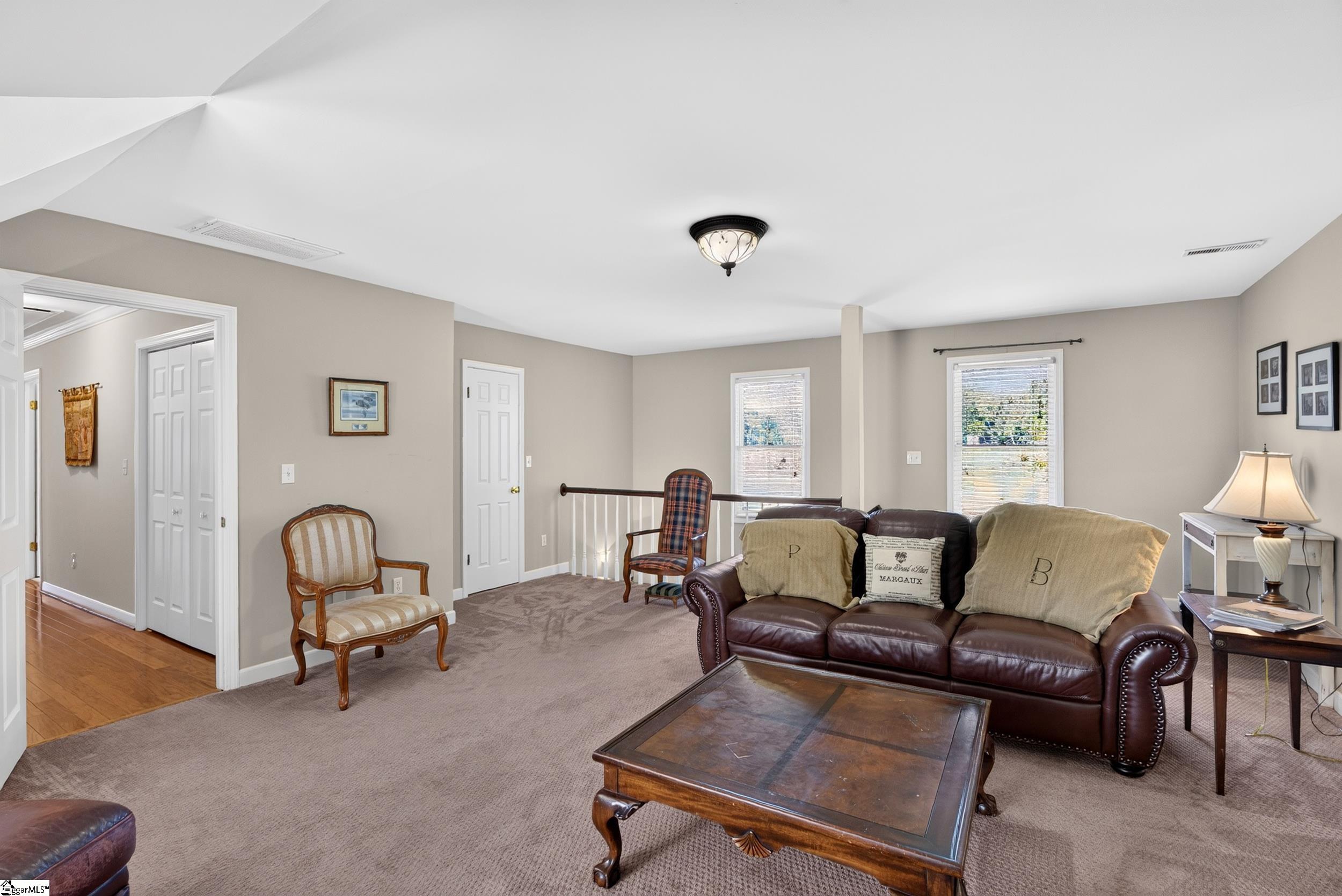 225 E Shallowstone Road Property Photo 13