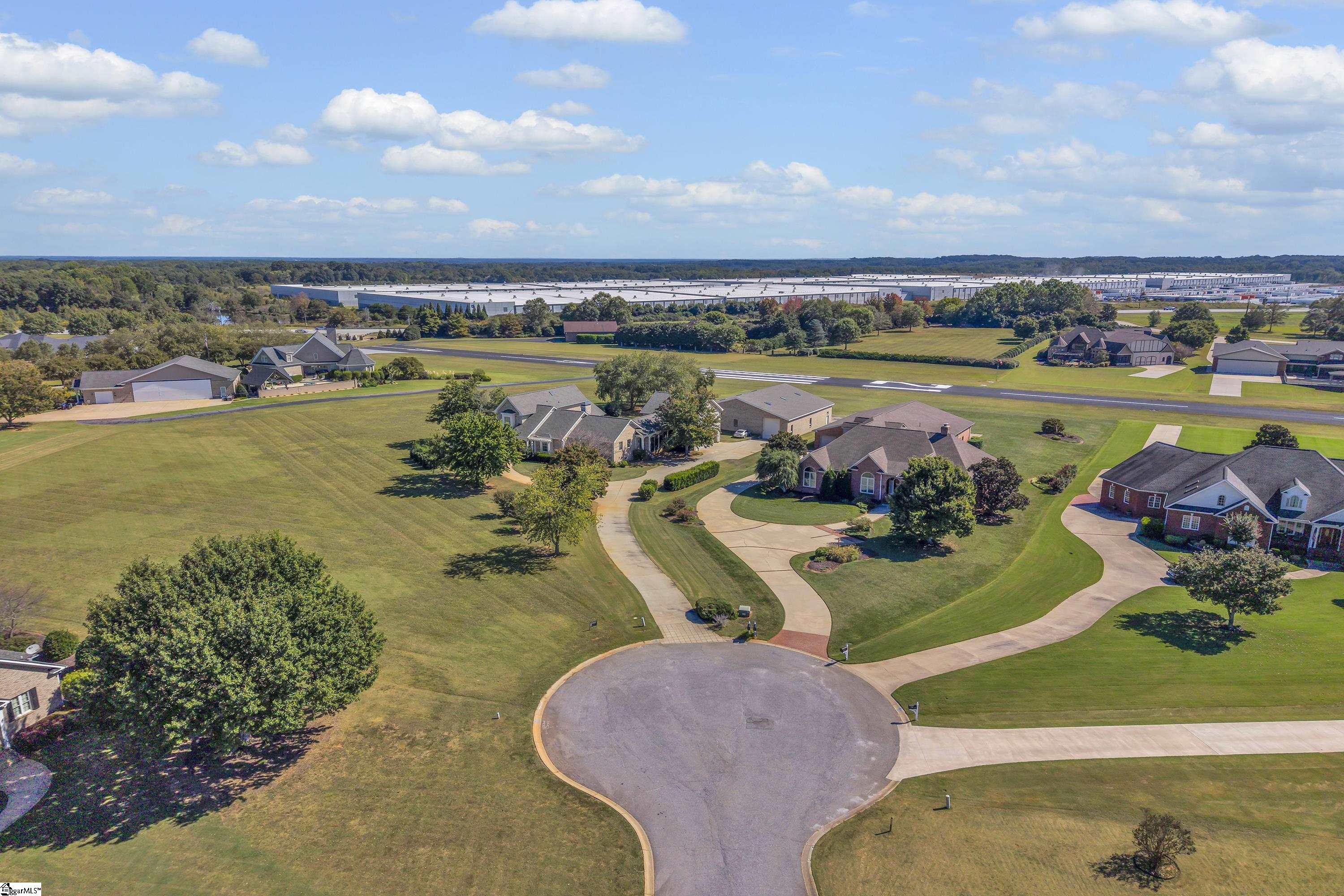 121 Landmark Drive Property Photo 2