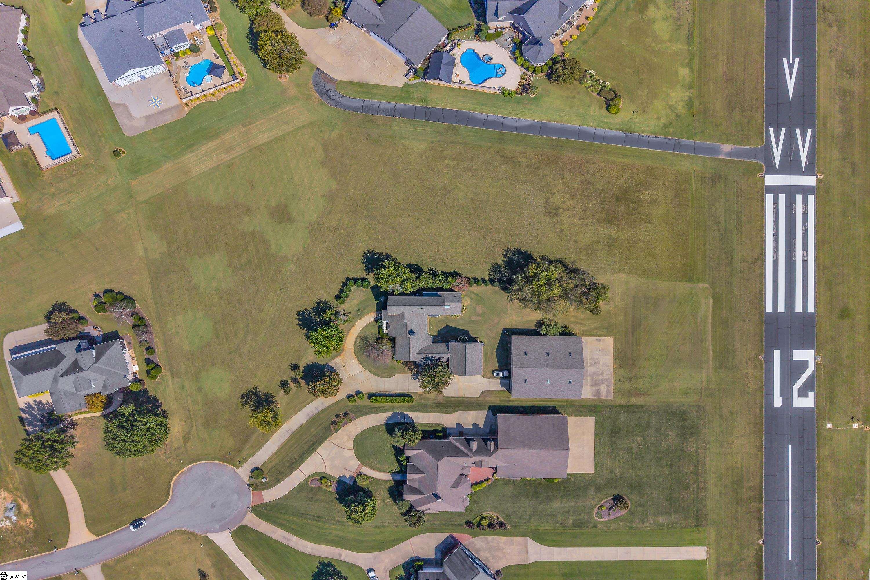 121 Landmark Drive Property Photo 12