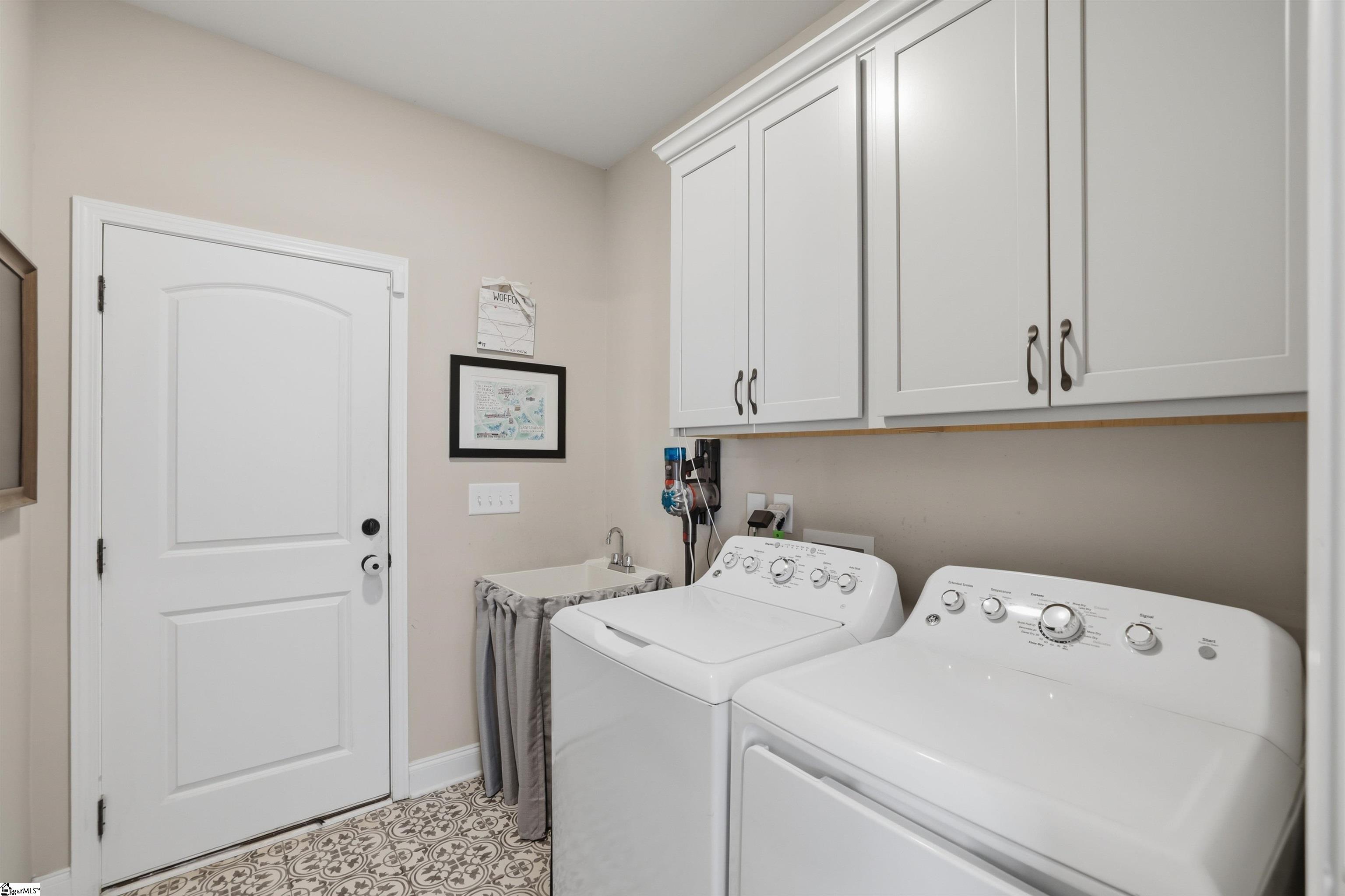 105 Oaktree Way Property Photo 15