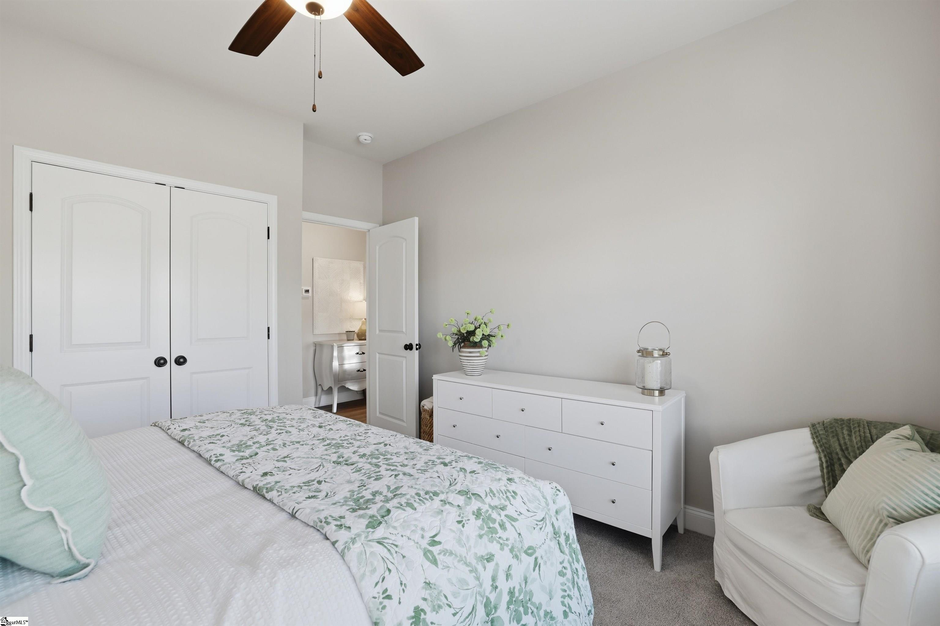 105 Oaktree Way Property Photo 23