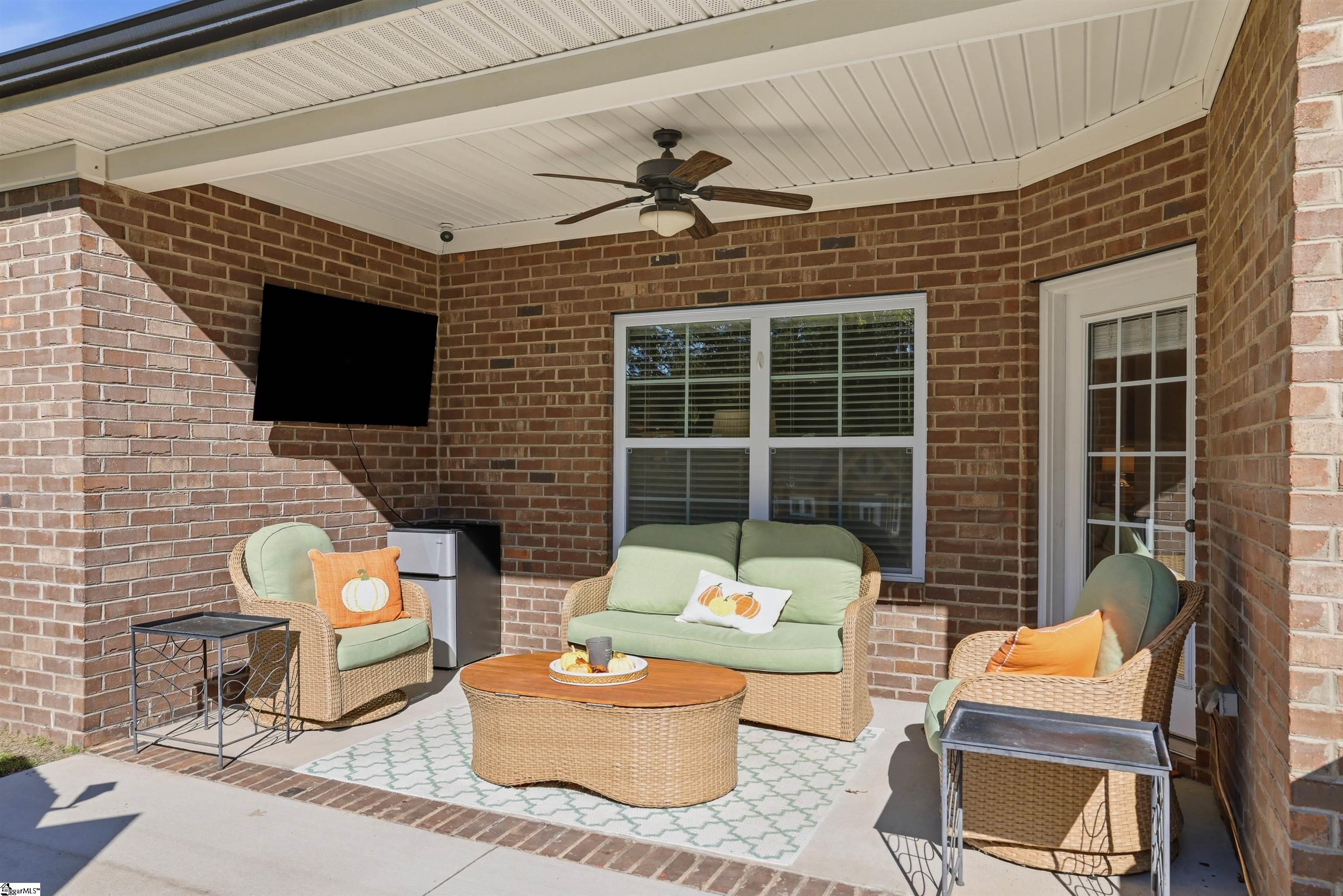 105 Oaktree Way Property Photo 33