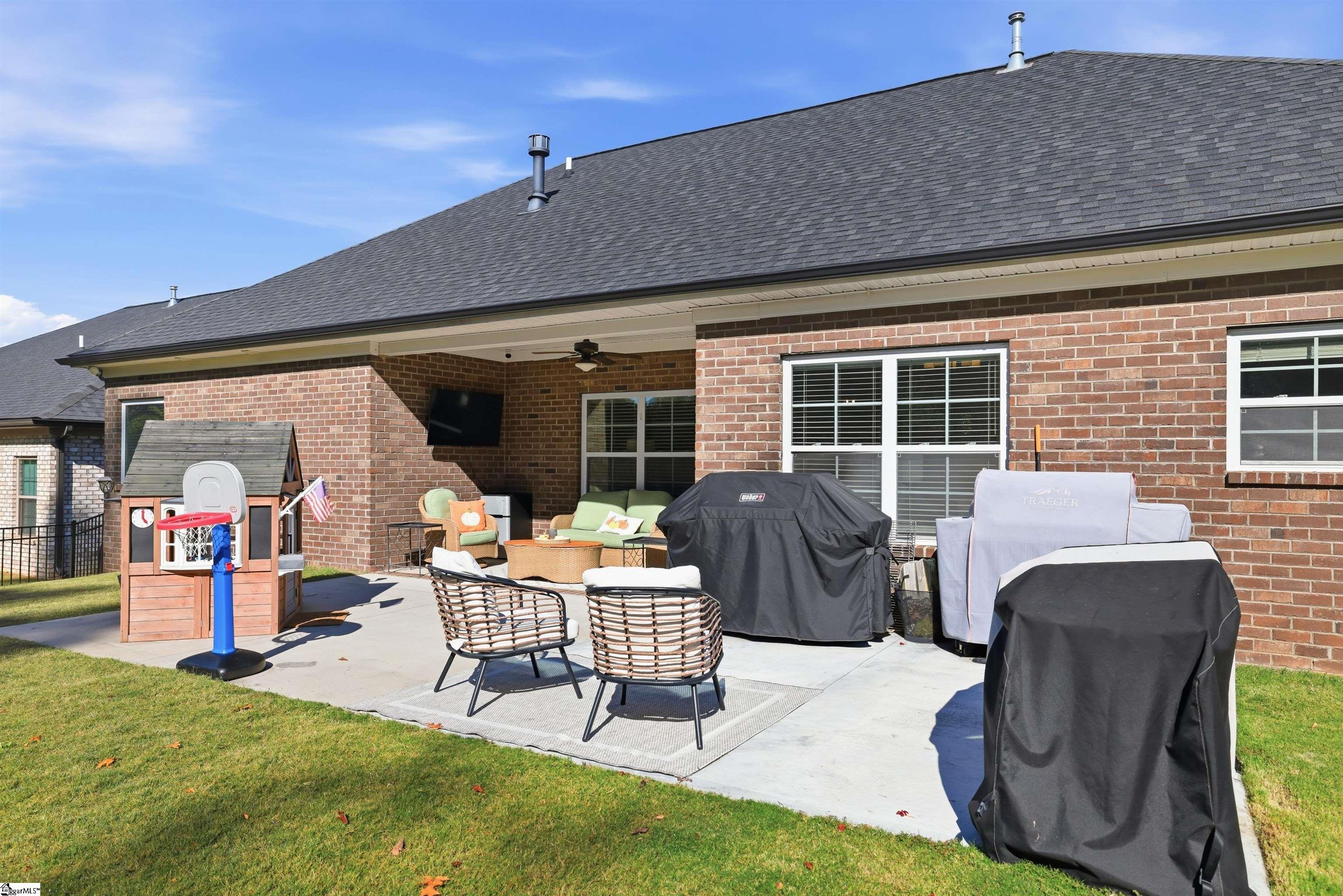 105 Oaktree Way Property Photo 34