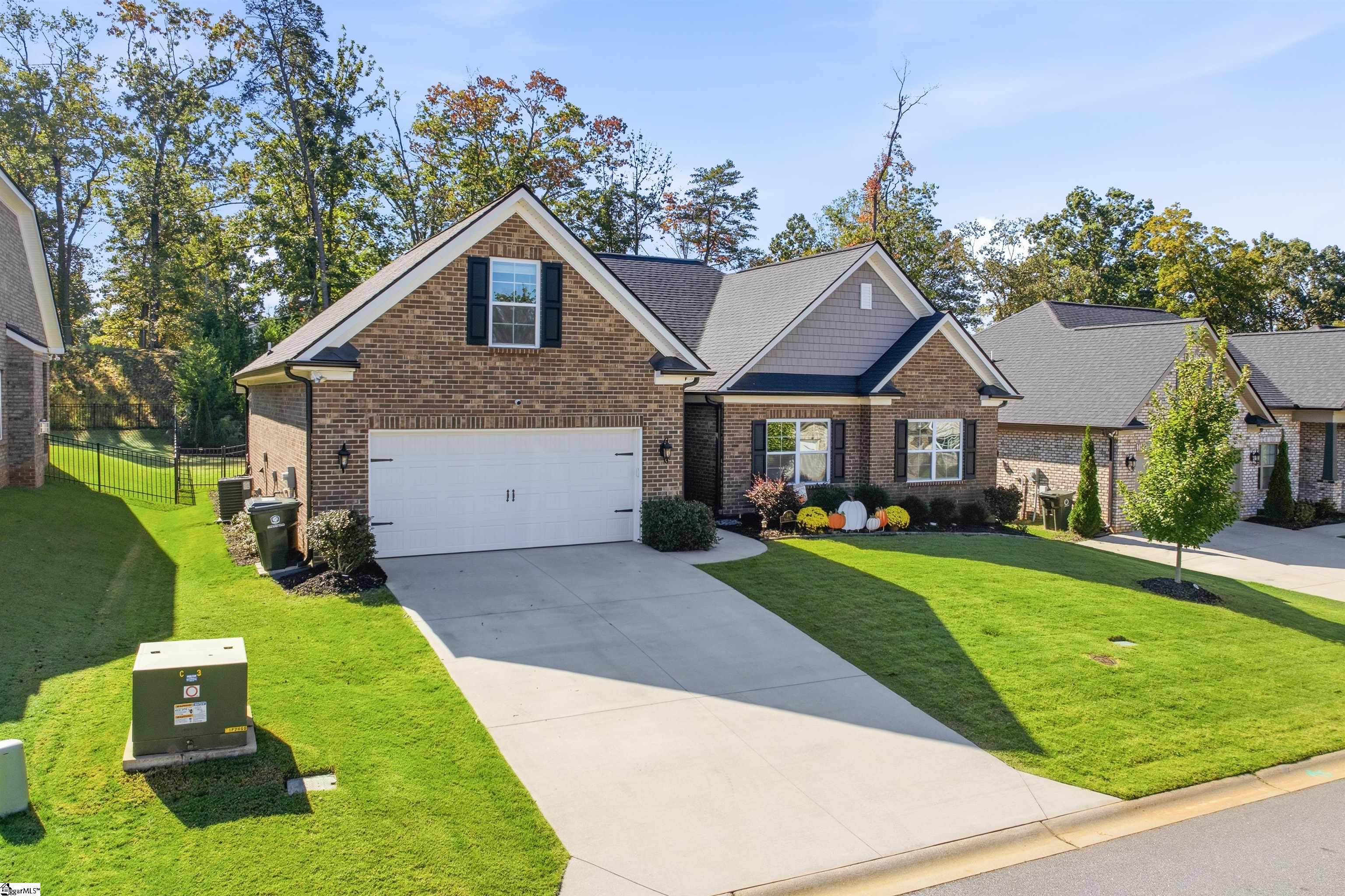 105 Oaktree Way Property Photo 43