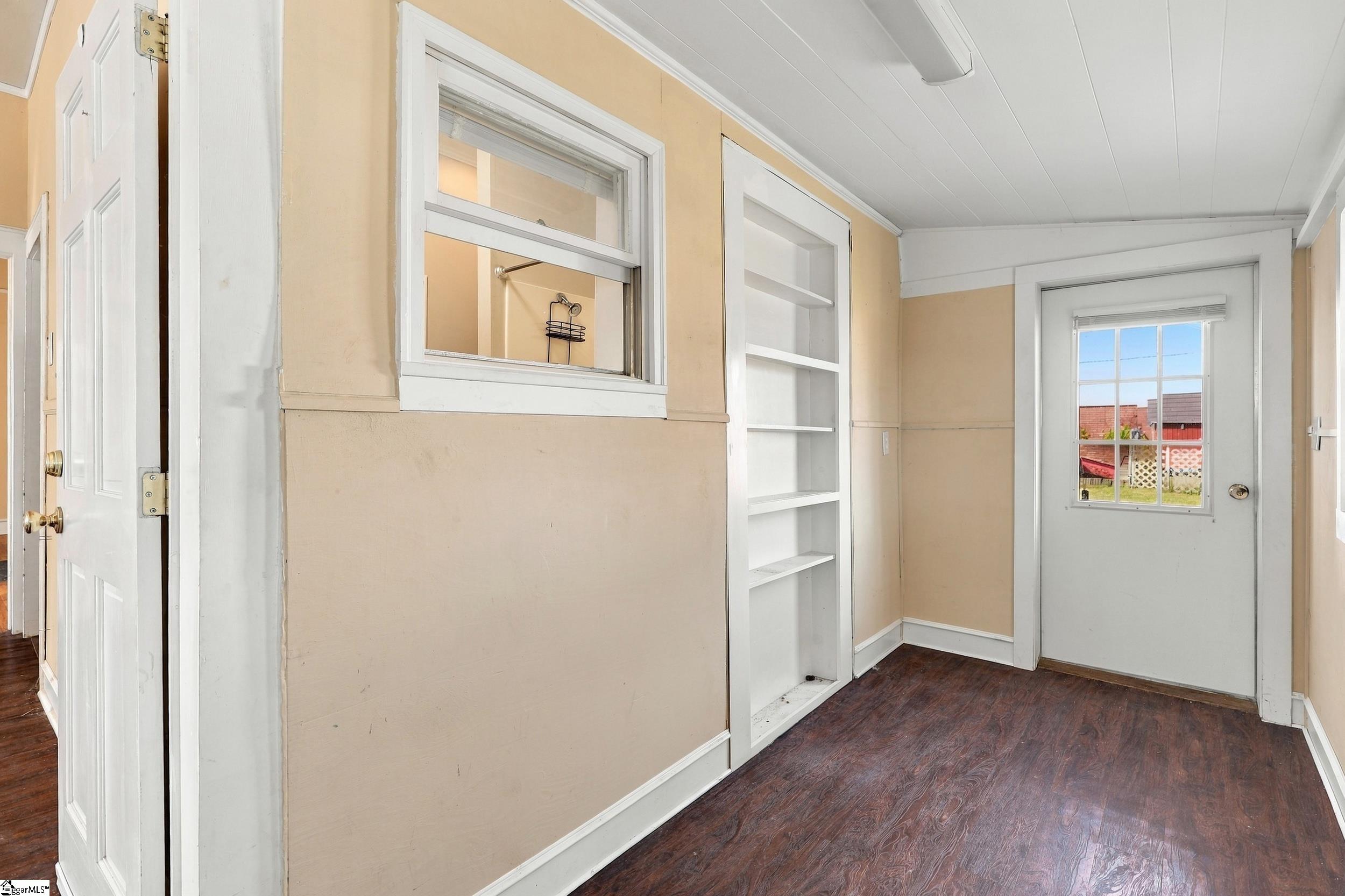 105 S 6th Street Property Photo 23