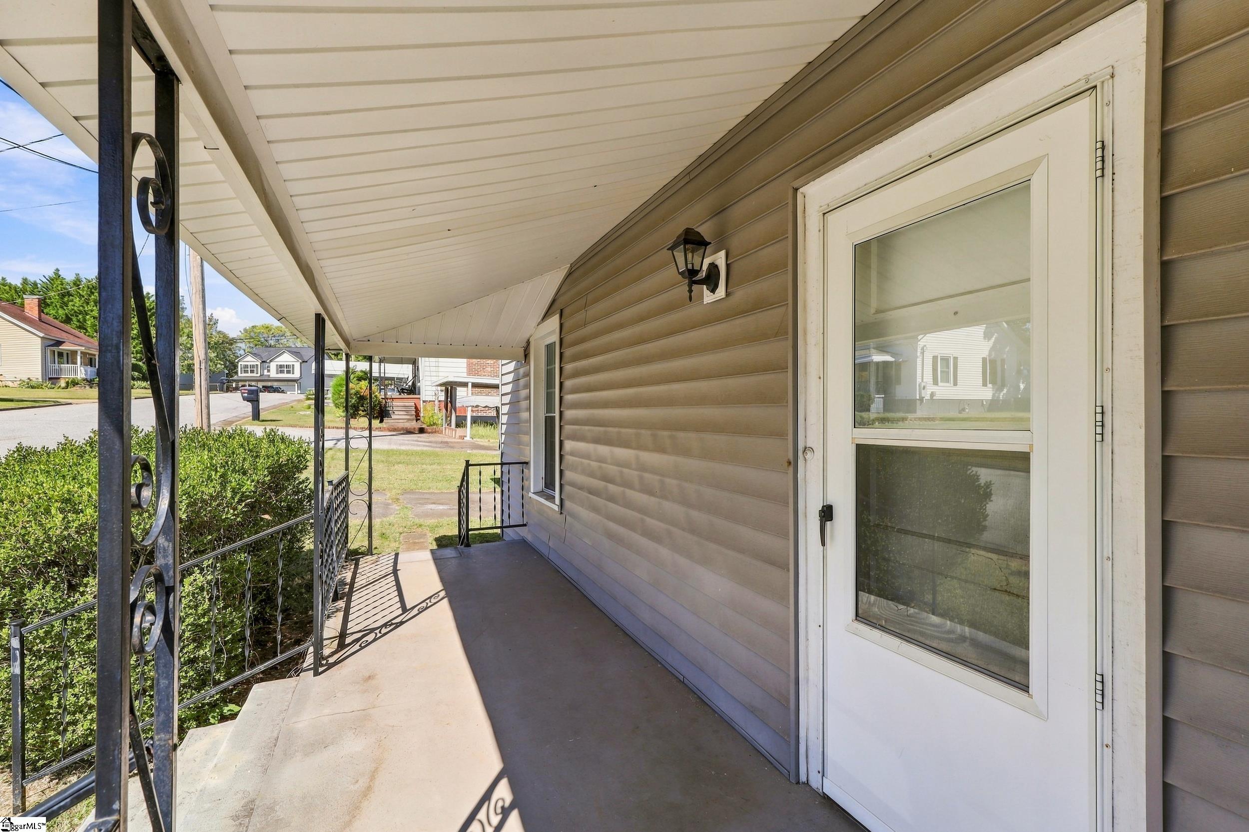 105 S 6th Street Property Photo 25